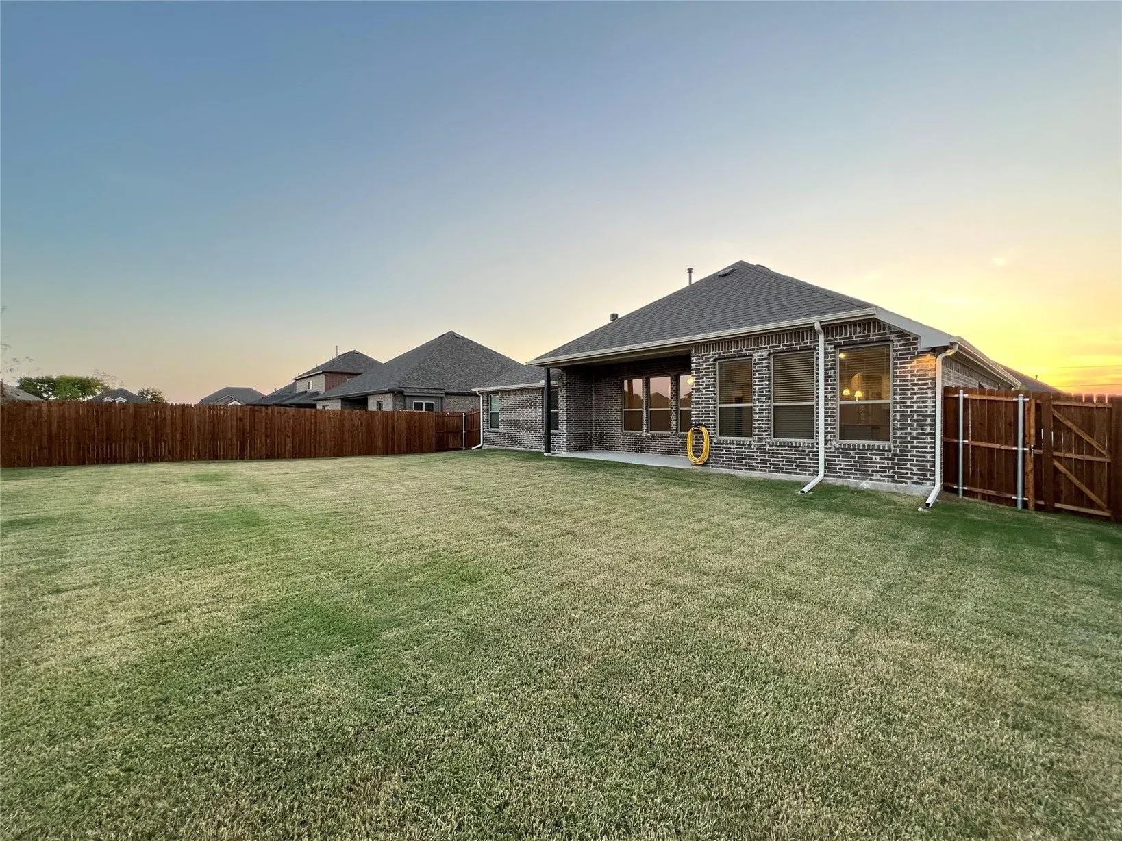 Single Family Residence For Rent in Collin County , 4008 Whitetail Lane, Melissa, Texas 75454, 3 Bedroom, 2 Bathroom, 2 Garage spaces, 1,735 Sqft, built in 2022, mls#21383787, Real Estate Agent in Melissa, Homes For Rent in Collin county, Homes For Rent in Melissa, Realtor in Melissa Texas, Real Estate Brokerage Independent Realty Texas, Luminita Cordes Realtor