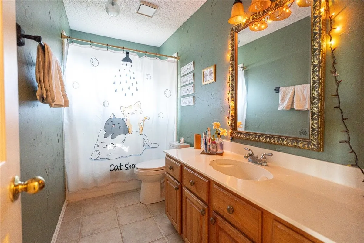 Single Family Residence For Sale in Denton County , 3016 Yale Drive, Flower Mound, Texas 75022, 3 Bedroom, 2 Bathroom, 2 Garage spaces, 1,735 Sqft, built in 1991, mls#21383790, Real Estate Agent in Flower Mound, Homes For Sale in Denton county, Homes For Sale in Flower Mound, Realtor in Flower Mound Texas, Real Estate Brokerage Independent Realty Texas, Luminita Cordes Realtor