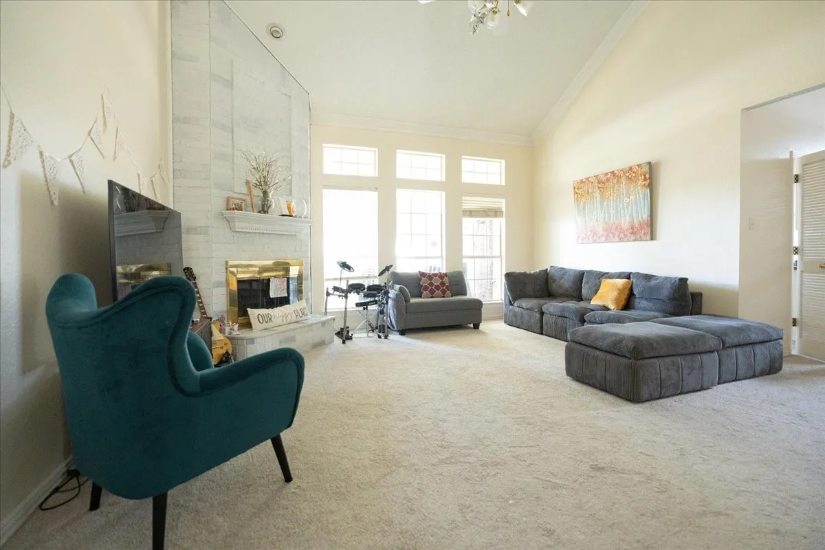 Single Family Residence For Sale in Denton County , 3016 Yale Drive, Flower Mound, Texas 75022, 3 Bedroom, 2 Bathroom, 2 Garage spaces, 1,735 Sqft, built in 1991, mls#21383790, Real Estate Agent in Flower Mound, Homes For Sale in Denton county, Homes For Sale in Flower Mound, Realtor in Flower Mound Texas, Real Estate Brokerage Independent Realty Texas, Luminita Cordes Realtor