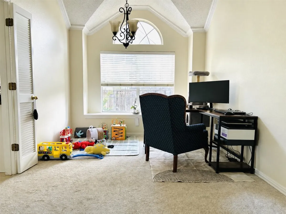 Single Family Residence For Sale in Denton County , 3016 Yale Drive, Flower Mound, Texas 75022, 3 Bedroom, 2 Bathroom, 2 Garage spaces, 1,735 Sqft, built in 1991, mls#21383790, Real Estate Agent in Flower Mound, Homes For Sale in Denton county, Homes For Sale in Flower Mound, Realtor in Flower Mound Texas, Real Estate Brokerage Independent Realty Texas, Luminita Cordes Realtor