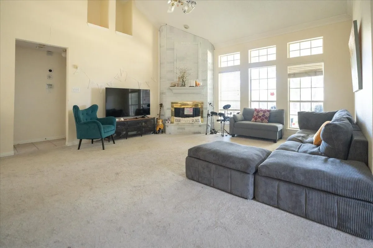 Single Family Residence For Sale in Denton County , 3016 Yale Drive, Flower Mound, Texas 75022, 3 Bedroom, 2 Bathroom, 2 Garage spaces, 1,735 Sqft, built in 1991, mls#21383790, Real Estate Agent in Flower Mound, Homes For Sale in Denton county, Homes For Sale in Flower Mound, Realtor in Flower Mound Texas, Real Estate Brokerage Independent Realty Texas, Luminita Cordes Realtor