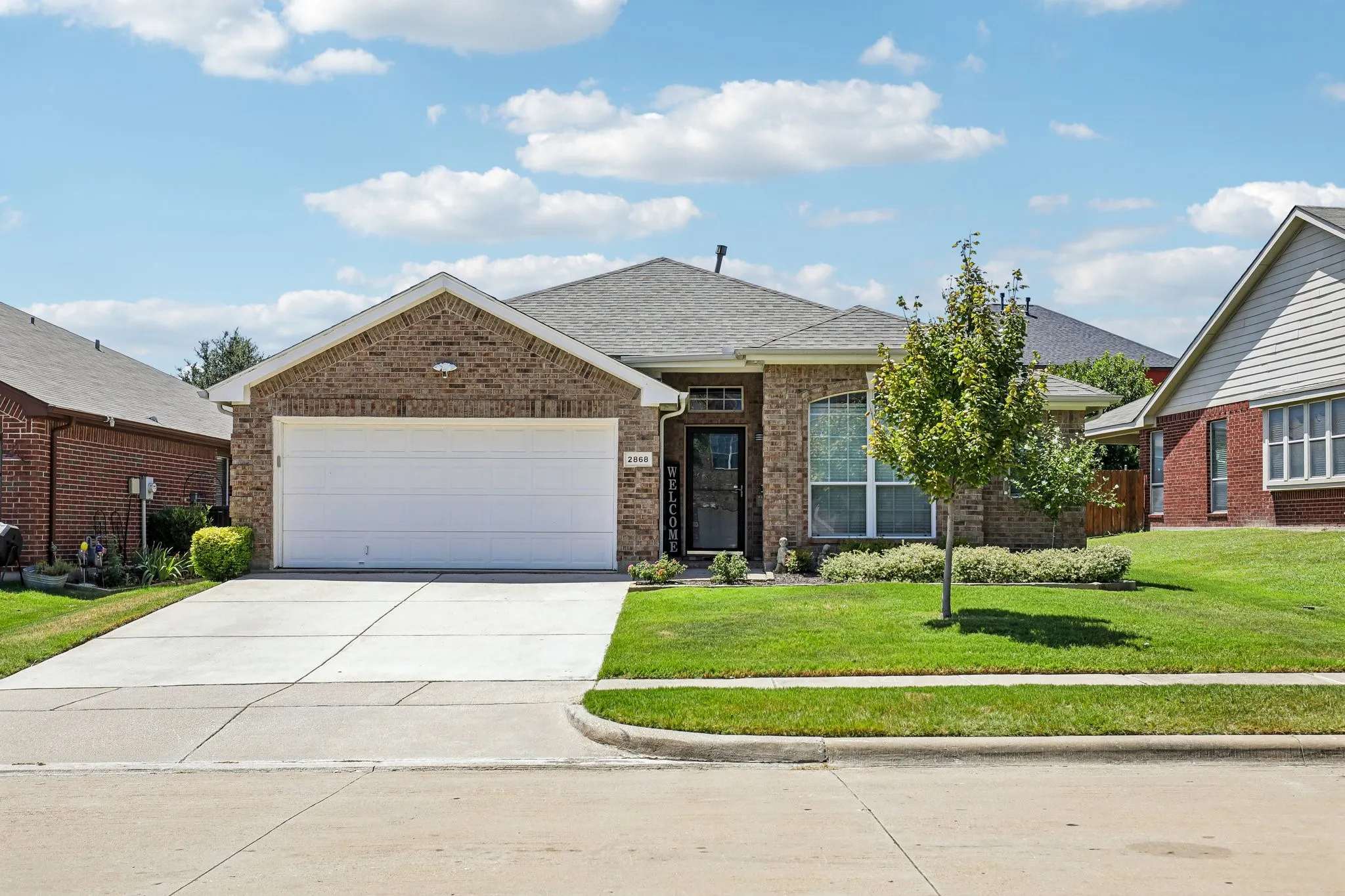 Single Family Residence For Sale in Tarrant County , 2868 Spotted Owl Drive, Fort Worth, Texas 76244, 4 Bedroom, 2 Bathroom, 2 Garage spaces, 1,904 Sqft, built in 2005, mls#21379072, Real Estate Agent in Fort Worth, Homes For Sale in Tarrant county, Homes For Sale in Fort Worth, Realtor in Fort Worth Texas, Real Estate Brokerage Independent Realty Texas, Luminita Cordes Realtor