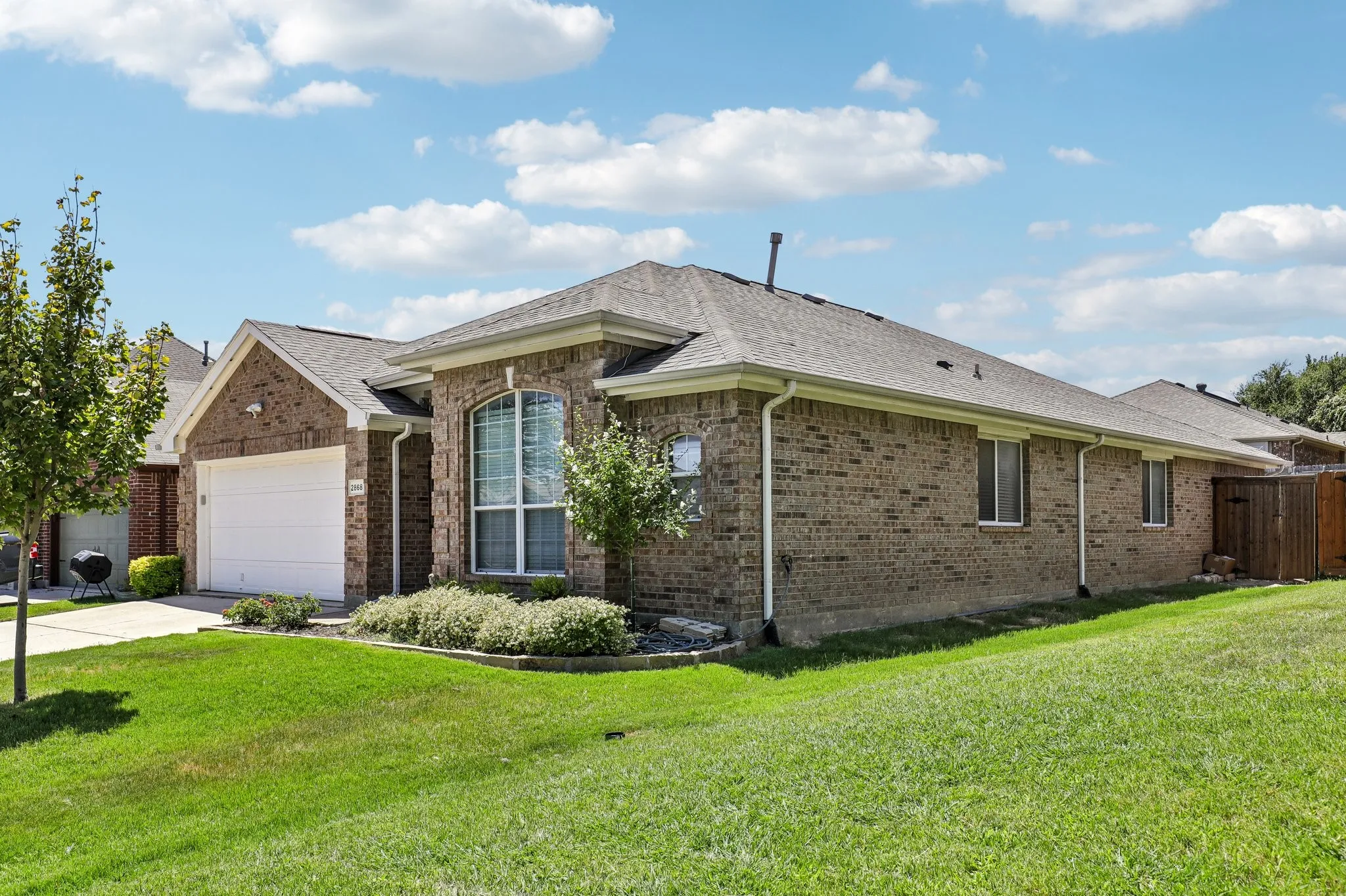 Single Family Residence For Sale in Tarrant County , 2868 Spotted Owl Drive, Fort Worth, Texas 76244, 4 Bedroom, 2 Bathroom, 2 Garage spaces, 1,904 Sqft, built in 2005, mls#21379072, Real Estate Agent in Fort Worth, Homes For Sale in Tarrant county, Homes For Sale in Fort Worth, Realtor in Fort Worth Texas, Real Estate Brokerage Independent Realty Texas, Luminita Cordes Realtor