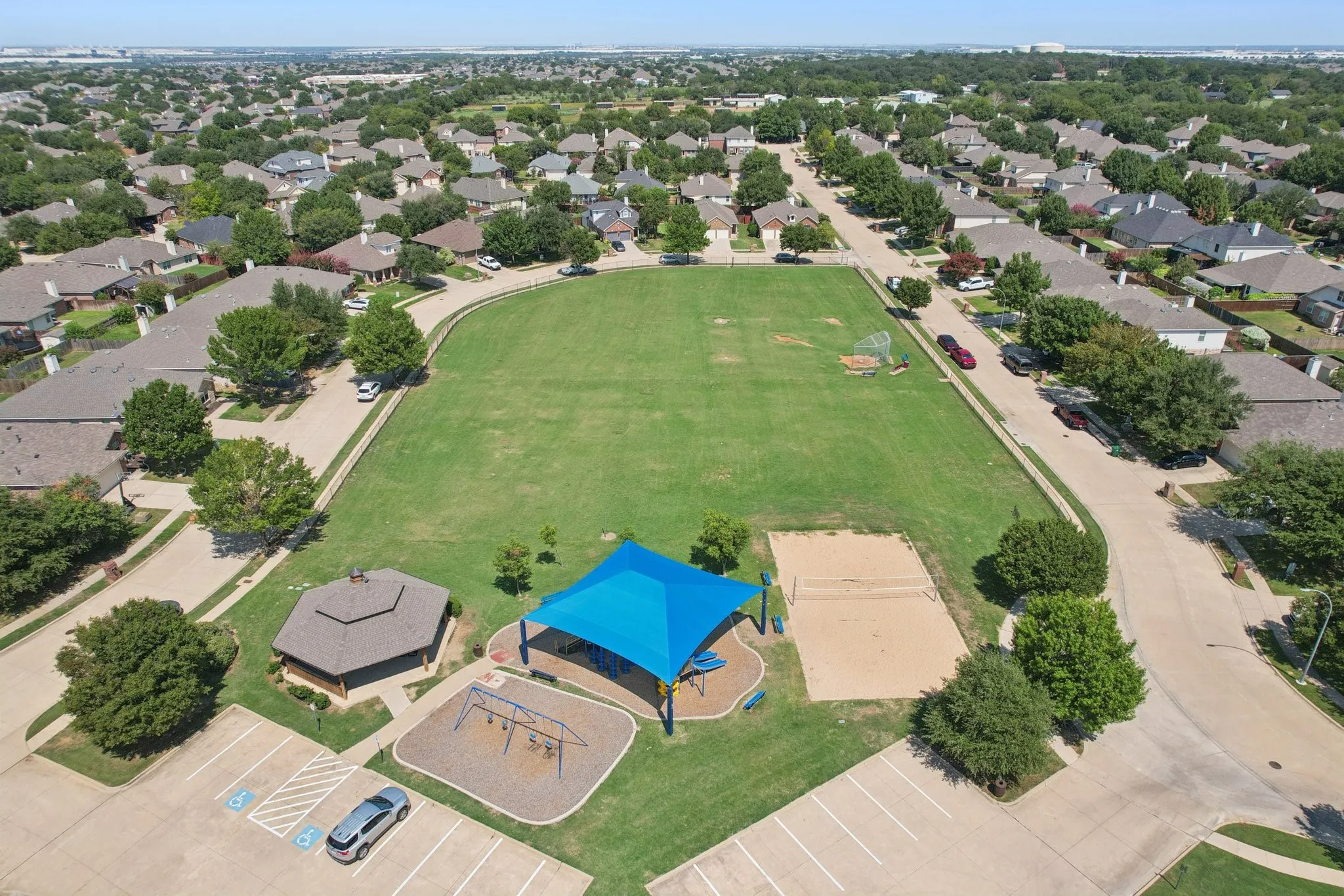 Single Family Residence For Sale in Tarrant County , 2868 Spotted Owl Drive, Fort Worth, Texas 76244, 4 Bedroom, 2 Bathroom, 2 Garage spaces, 1,904 Sqft, built in 2005, mls#21379072, Real Estate Agent in Fort Worth, Homes For Sale in Tarrant county, Homes For Sale in Fort Worth, Realtor in Fort Worth Texas, Real Estate Brokerage Independent Realty Texas, Luminita Cordes Realtor