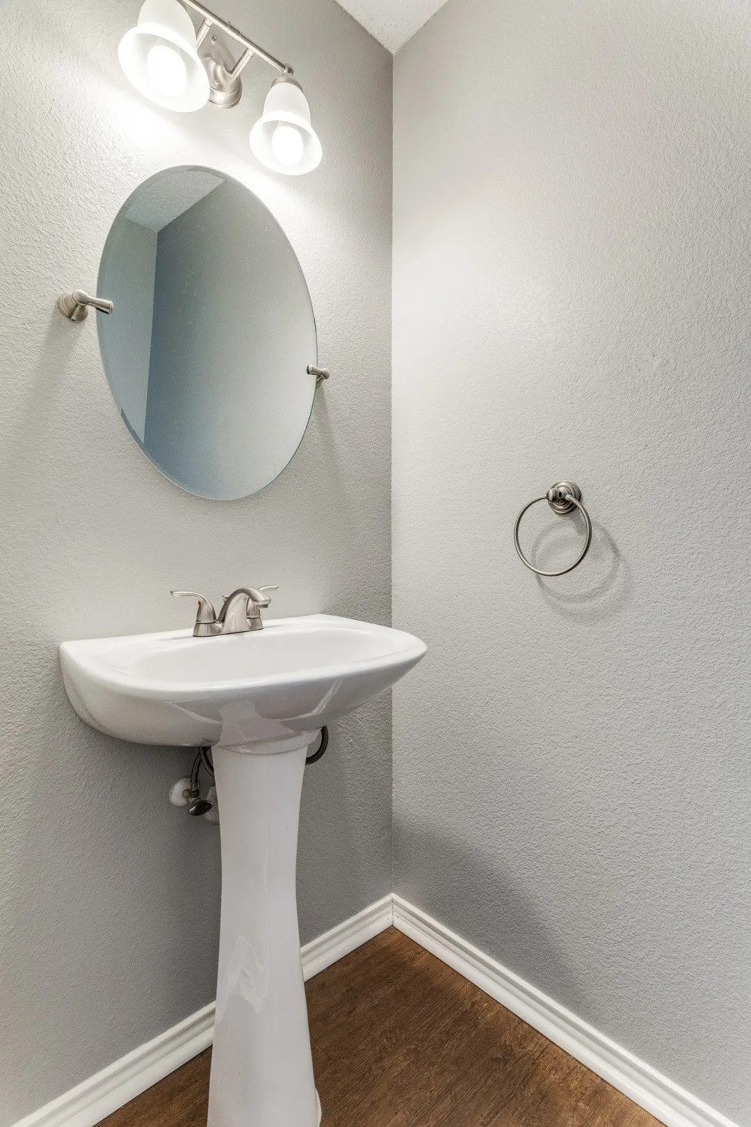 Single Family Residence For Rent in Tarrant County , 9361 Sundial Drive, Fort Worth, Texas 76244, 3 Bedroom, 3 Bathroom, 2 Garage spaces, 1,946 Sqft, built in 2003, mls#21382370, Real Estate Agent in Fort Worth, Homes For Rent in Tarrant county, Homes For Rent in Fort Worth, Realtor in Fort Worth Texas, Real Estate Brokerage Independent Realty Texas, Luminita Cordes Realtor