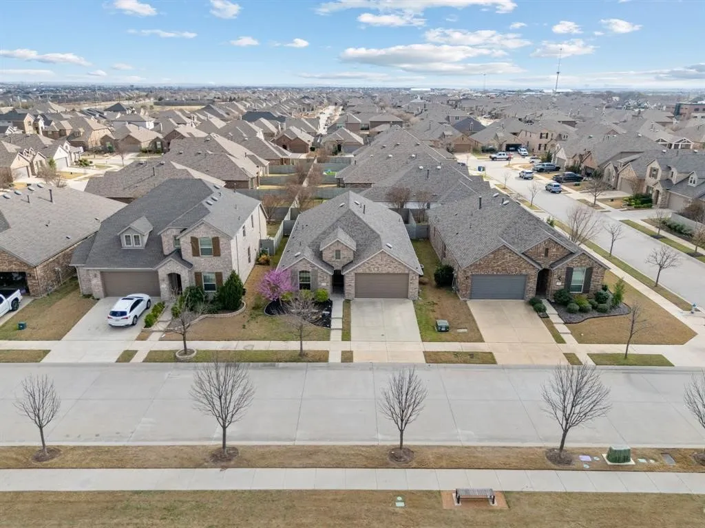 Single Family Residence For Rent in Denton County , 1821 Waxwing Trail, Argyle, Texas 76226, 4 Bedroom, 3 Bathroom, 2 Garage spaces, 2,208 Sqft, built in 2018, mls#21383797, Real Estate Agent in Argyle, Homes For Rent in Denton county, Homes For Rent in Argyle, Realtor in Argyle Texas, Real Estate Brokerage Independent Realty Texas, Luminita Cordes Realtor