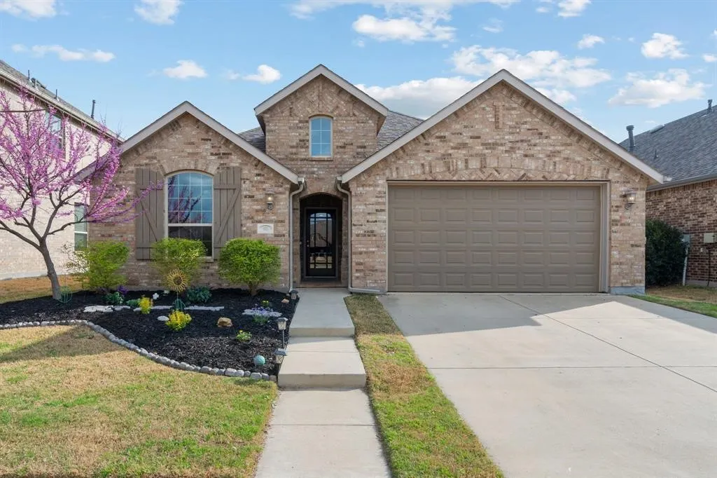 Single Family Residence For Rent in Denton County , 1821 Waxwing Trail, Argyle, Texas 76226, 4 Bedroom, 3 Bathroom, 2 Garage spaces, 2,208 Sqft, built in 2018, mls#21383797, Real Estate Agent in Argyle, Homes For Rent in Denton county, Homes For Rent in Argyle, Realtor in Argyle Texas, Real Estate Brokerage Independent Realty Texas, Luminita Cordes Realtor