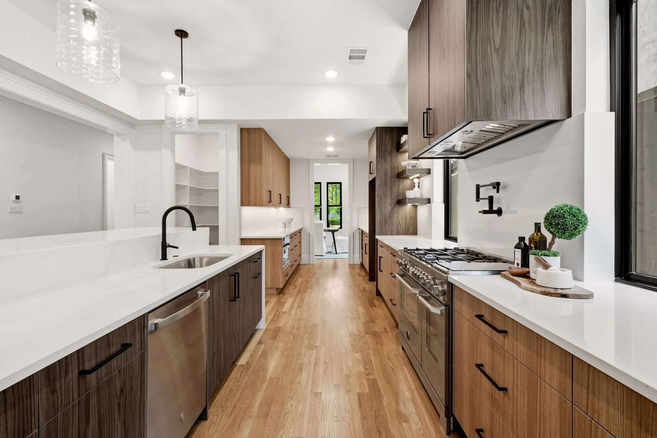Single Family Residence For Rent in Dallas County , 5449 Goodwin Avenue, Dallas, Texas 75206, 5 Bedroom, 5 Bathroom, 2 Garage spaces, 4,055 Sqft, built in 2026, mls#21381044, Real Estate Agent in Dallas, Homes For Rent in Dallas county, Homes For Rent in Dallas, Realtor in Dallas Texas, Real Estate Brokerage Independent Realty Texas, Luminita Cordes Realtor