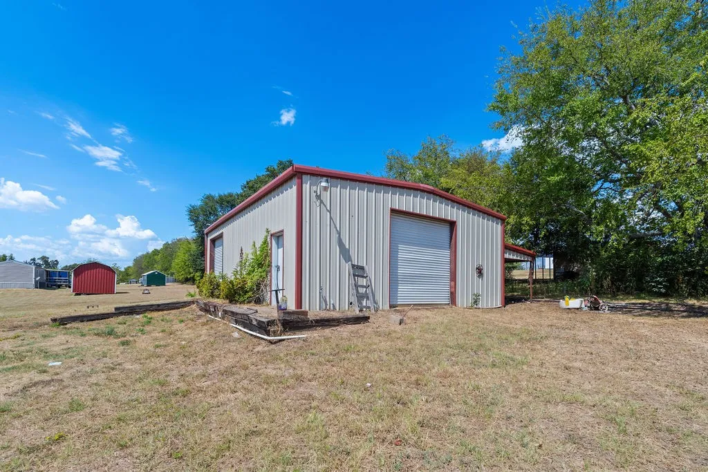 Single Family Residence For Sale in Wood County , 244 Comanche, Quitman, Texas 75783, 2 Bedroom, 2 Bathroom, Garage spaces, 1,088 Sqft, built in 2023, mls#21383524, Real Estate Agent in Quitman, Homes For Sale in Wood county, Homes For Sale in Quitman, Realtor in Quitman Texas, Real Estate Brokerage Independent Realty Texas, Luminita Cordes Realtor