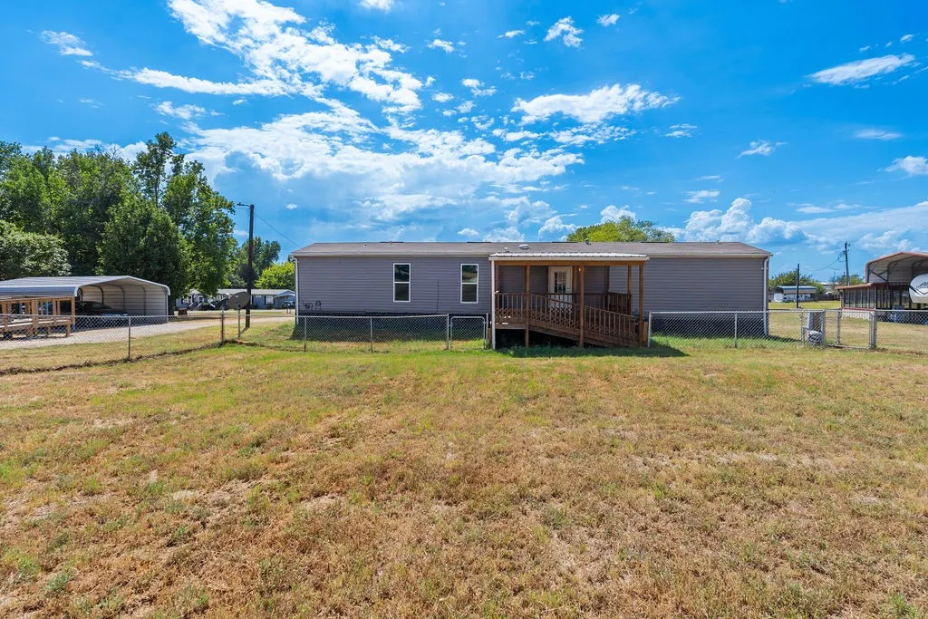 Single Family Residence For Sale in Wood County , 244 Comanche, Quitman, Texas 75783, 2 Bedroom, 2 Bathroom, Garage spaces, 1,088 Sqft, built in 2023, mls#21383524, Real Estate Agent in Quitman, Homes For Sale in Wood county, Homes For Sale in Quitman, Realtor in Quitman Texas, Real Estate Brokerage Independent Realty Texas, Luminita Cordes Realtor