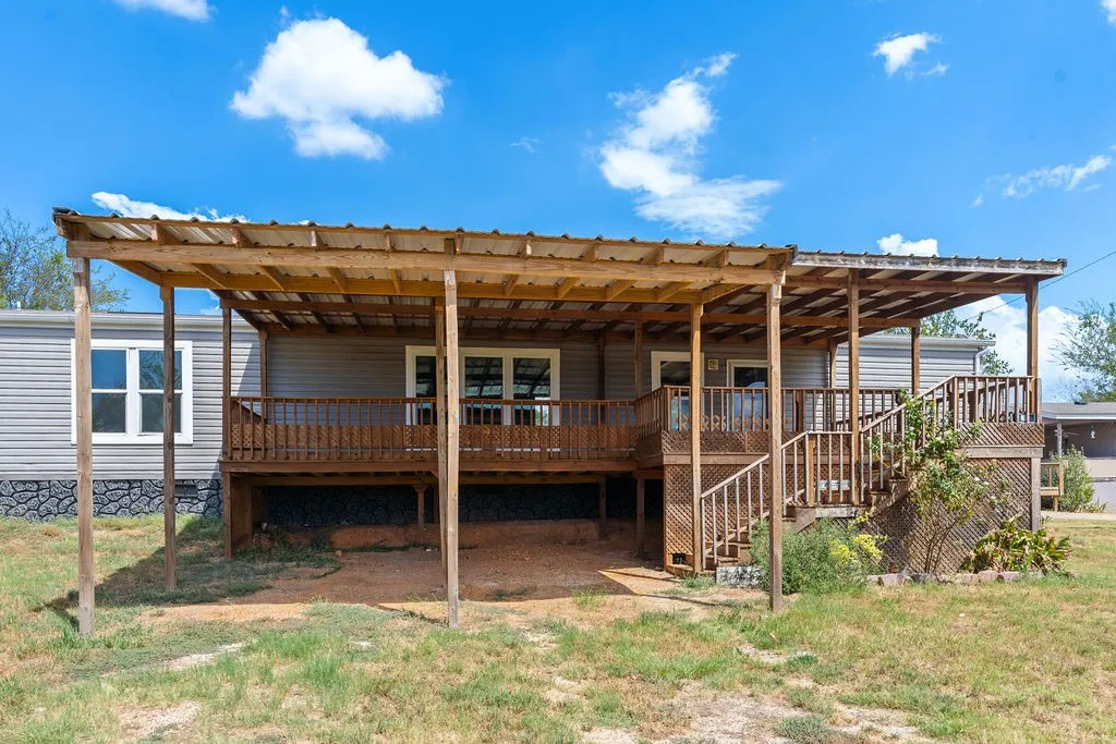 Single Family Residence For Sale in Wood County , 244 Comanche, Quitman, Texas 75783, 2 Bedroom, 2 Bathroom, Garage spaces, 1,088 Sqft, built in 2023, mls#21383524, Real Estate Agent in Quitman, Homes For Sale in Wood county, Homes For Sale in Quitman, Realtor in Quitman Texas, Real Estate Brokerage Independent Realty Texas, Luminita Cordes Realtor