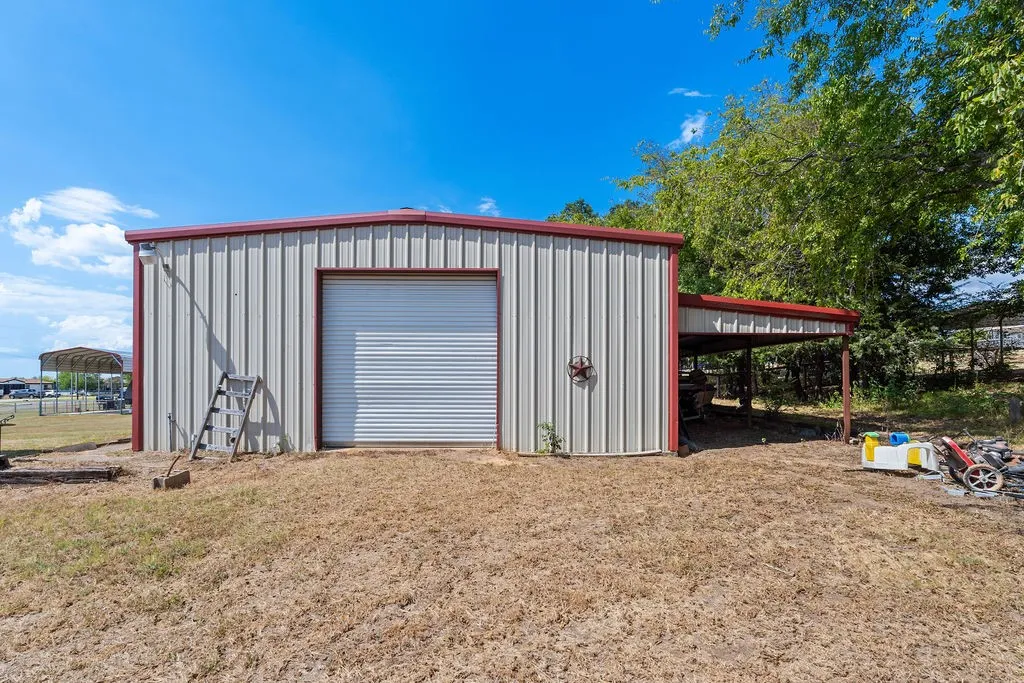 Single Family Residence For Sale in Wood County , 244 Comanche, Quitman, Texas 75783, 2 Bedroom, 2 Bathroom, Garage spaces, 1,088 Sqft, built in 2023, mls#21383524, Real Estate Agent in Quitman, Homes For Sale in Wood county, Homes For Sale in Quitman, Realtor in Quitman Texas, Real Estate Brokerage Independent Realty Texas, Luminita Cordes Realtor