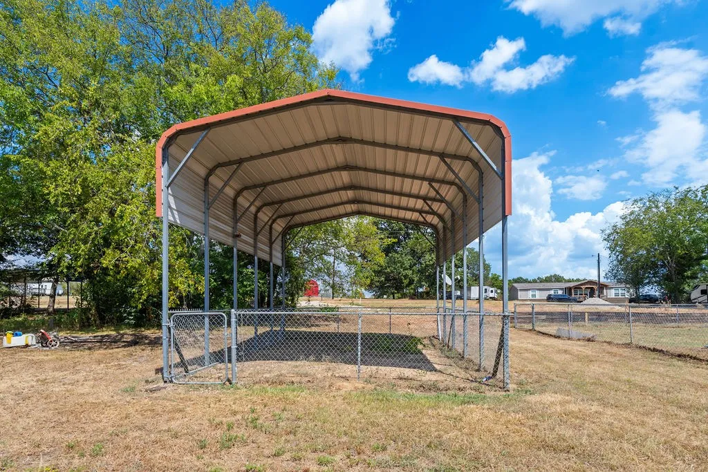 Single Family Residence For Sale in Wood County , 244 Comanche, Quitman, Texas 75783, 2 Bedroom, 2 Bathroom, Garage spaces, 1,088 Sqft, built in 2023, mls#21383524, Real Estate Agent in Quitman, Homes For Sale in Wood county, Homes For Sale in Quitman, Realtor in Quitman Texas, Real Estate Brokerage Independent Realty Texas, Luminita Cordes Realtor