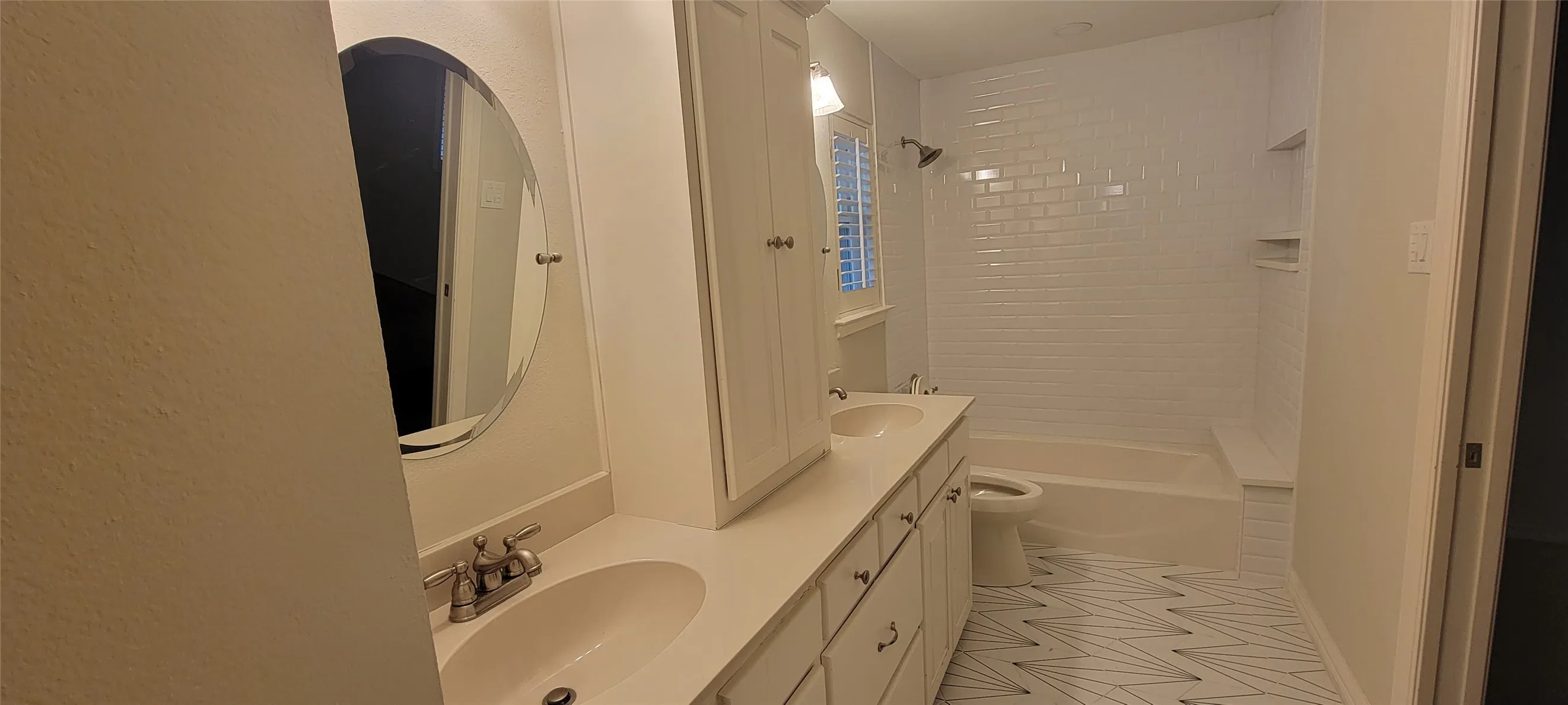 Single Family Residence For Rent in Dallas County , 4930 Sugar Mill Road, Dallas, Texas 75244, 4 Bedroom, 3 Bathroom, 2 Garage spaces, 2,429 Sqft, built in 1965, mls#21383809, Real Estate Agent in Dallas, Homes For Rent in Dallas county, Homes For Rent in Dallas, Realtor in Dallas Texas, Real Estate Brokerage Independent Realty Texas, Luminita Cordes Realtor