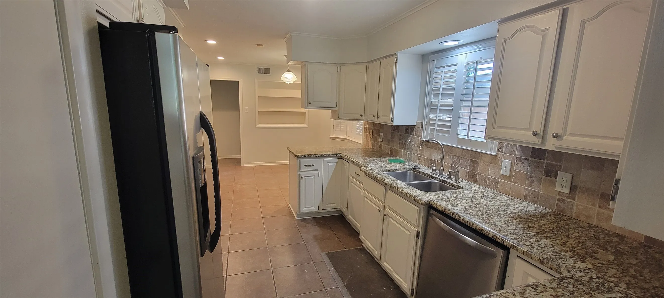 Single Family Residence For Rent in Dallas County , 4930 Sugar Mill Road, Dallas, Texas 75244, 4 Bedroom, 3 Bathroom, 2 Garage spaces, 2,429 Sqft, built in 1965, mls#21383809, Real Estate Agent in Dallas, Homes For Rent in Dallas county, Homes For Rent in Dallas, Realtor in Dallas Texas, Real Estate Brokerage Independent Realty Texas, Luminita Cordes Realtor