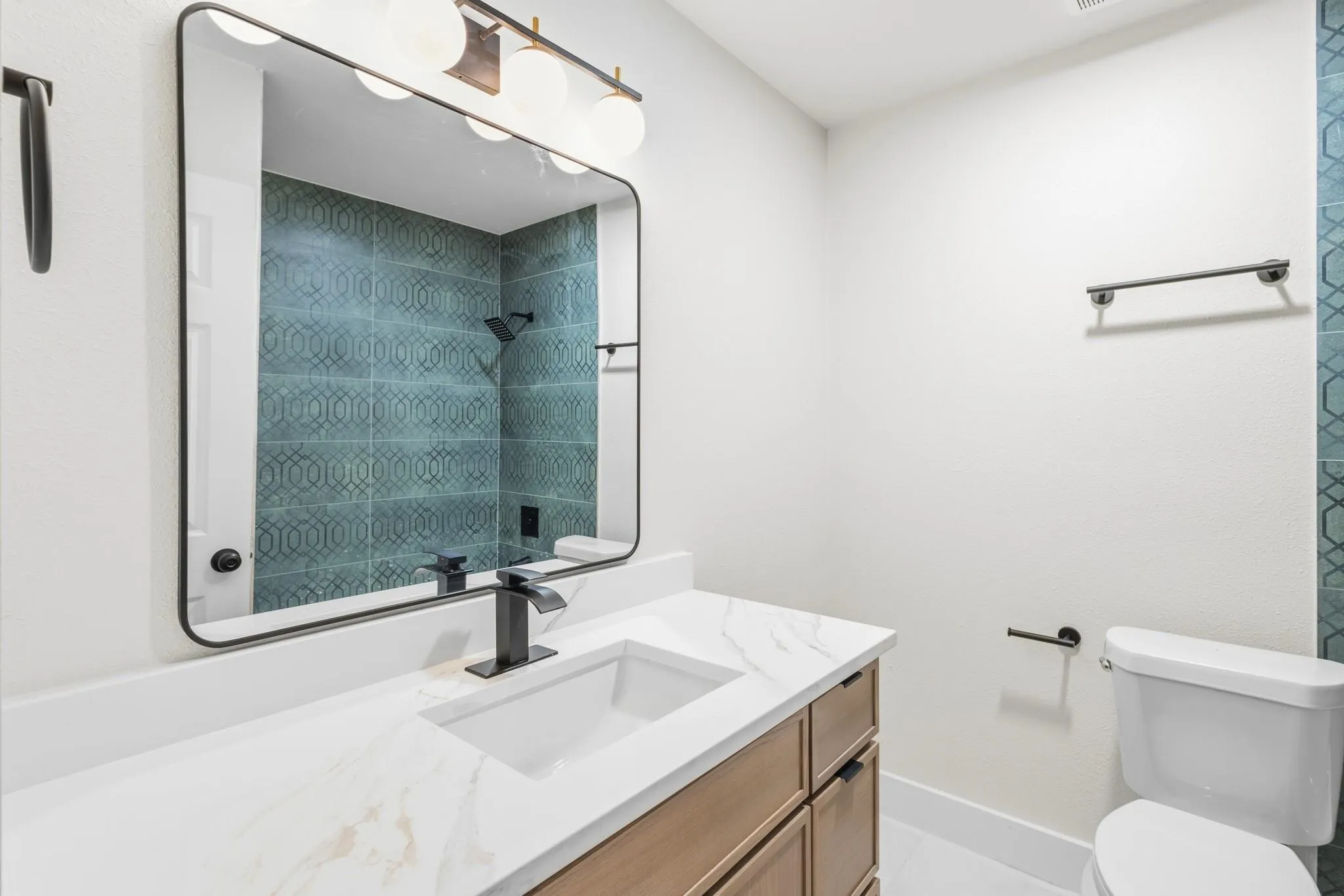 Single Family Residence For Rent in Dallas County , 2134 Bowie Drive, Carrollton, Texas 75006, 3 Bedroom, 2 Bathroom, Garage spaces, 1,193 Sqft, built in 1968, mls#21383806, Real Estate Agent in Carrollton, Homes For Rent in Dallas county, Homes For Rent in Carrollton, Realtor in Carrollton Texas, Real Estate Brokerage Independent Realty Texas, Luminita Cordes Realtor
