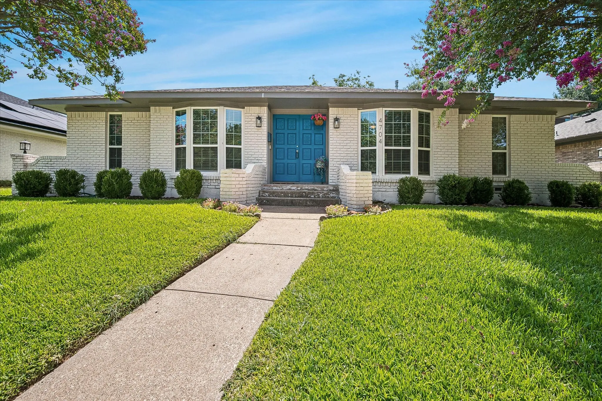 Single Family Residence For Sale in Dallas County , 4704 Ashbrook Road, Dallas, Texas 75227, 4 Bedroom, 3 Bathroom, 2 Garage spaces, 1,928 Sqft, built in 1973, mls#21382291, Real Estate Agent in Dallas, Homes For Sale in Dallas county, Homes For Sale in Dallas, Realtor in Dallas Texas, Real Estate Brokerage Independent Realty Texas, Luminita Cordes Realtor