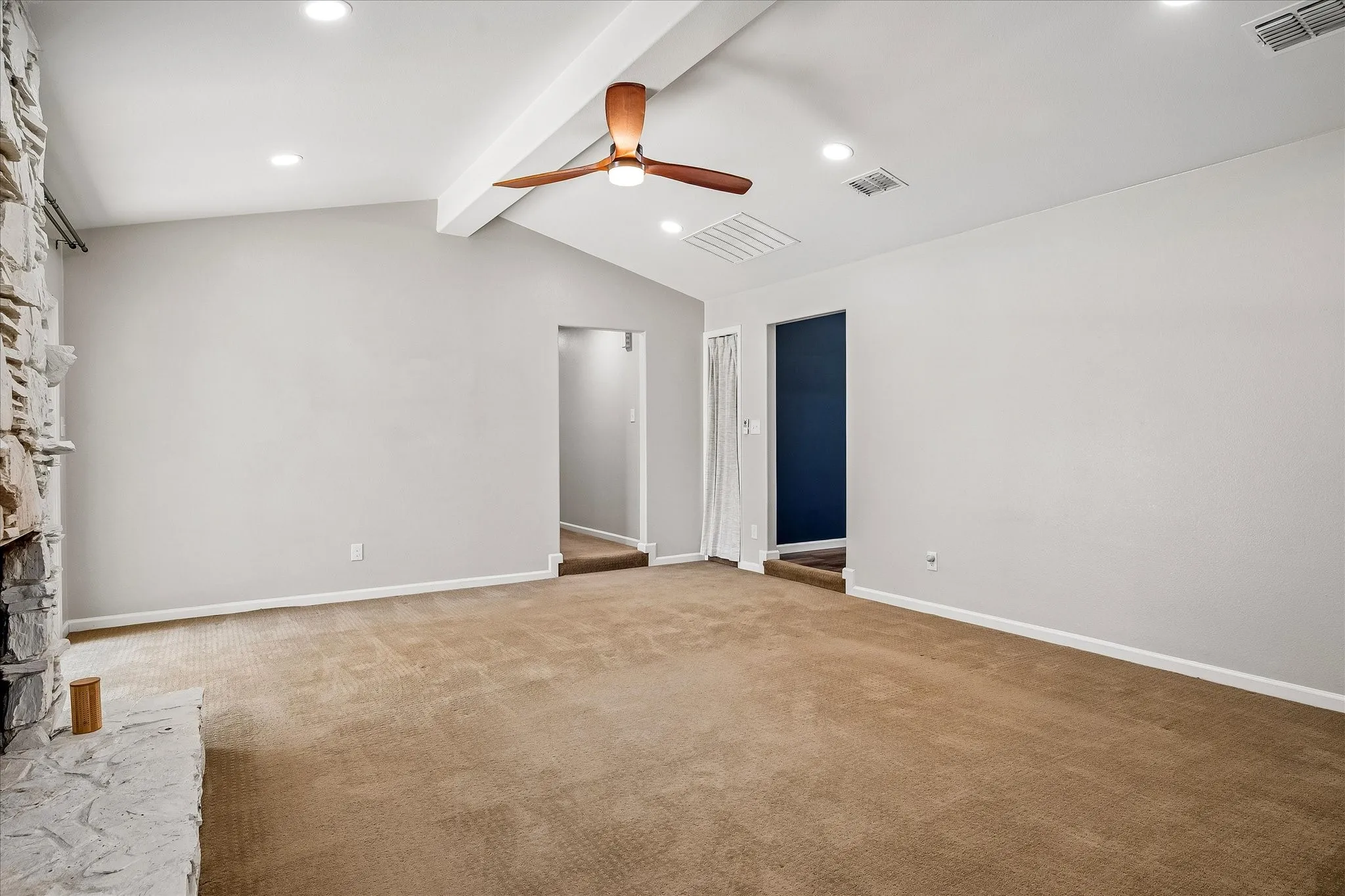 Single Family Residence For Sale in Dallas County , 4704 Ashbrook Road, Dallas, Texas 75227, 4 Bedroom, 3 Bathroom, 2 Garage spaces, 1,928 Sqft, built in 1973, mls#21382291, Real Estate Agent in Dallas, Homes For Sale in Dallas county, Homes For Sale in Dallas, Realtor in Dallas Texas, Real Estate Brokerage Independent Realty Texas, Luminita Cordes Realtor