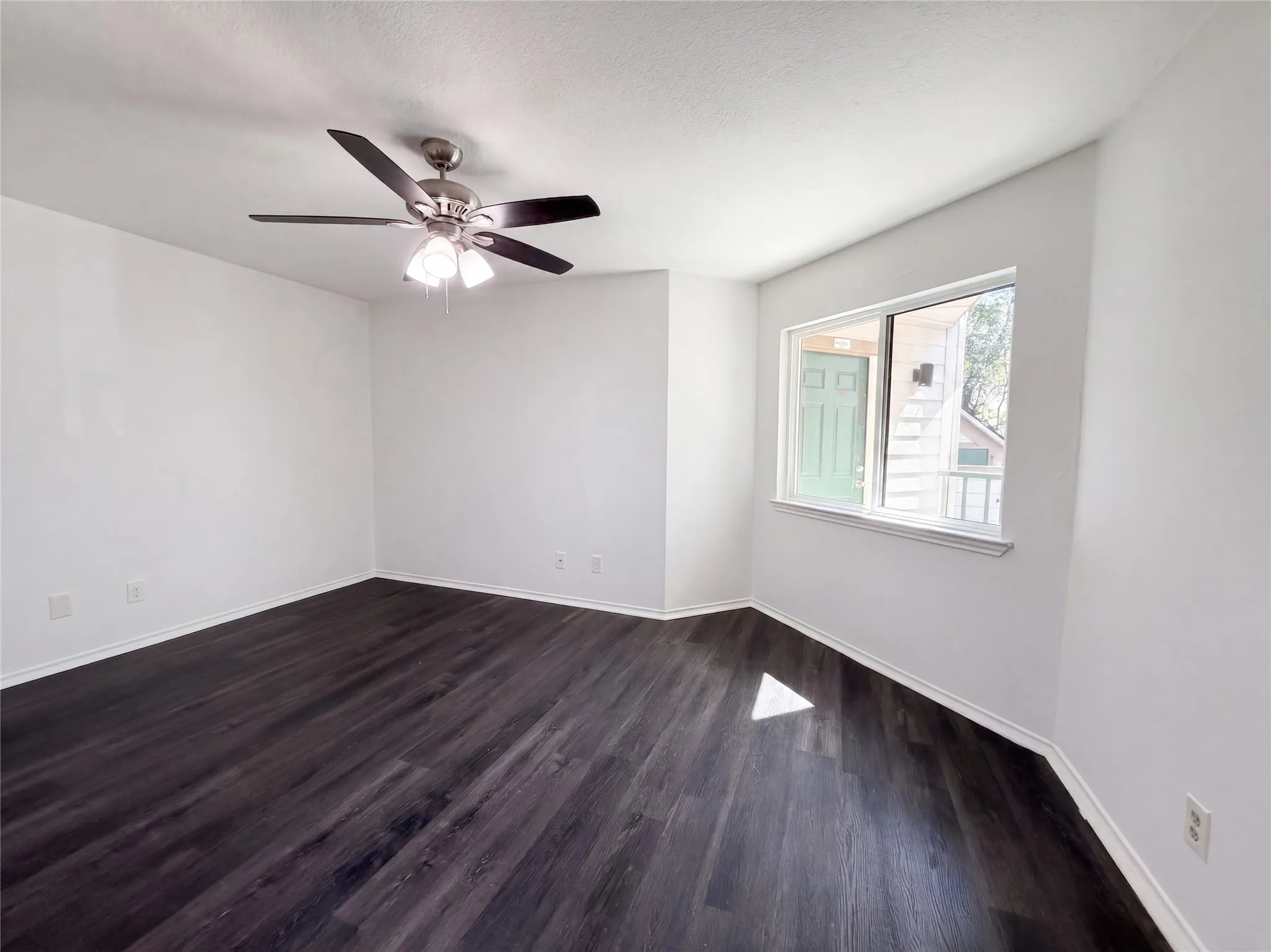 Condominium For Sale in Tarrant County , 2311 Balsam Drive H210, Arlington, Texas 76006, 2 Bedroom, 2 Bathroom, Garage spaces, 1,031 Sqft, built in 1981, mls#21383603, Real Estate Agent in Arlington, Homes For Sale in Tarrant county, Homes For Sale in Arlington, Realtor in Arlington Texas, Real Estate Brokerage Independent Realty Texas, Luminita Cordes Realtor