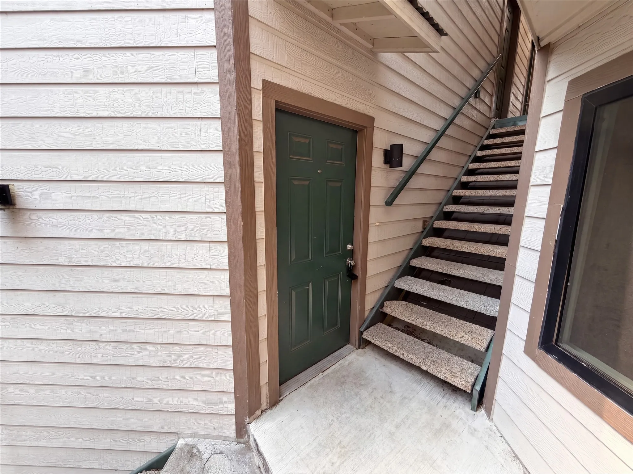 Condominium For Sale in Tarrant County , 2311 Balsam Drive H210, Arlington, Texas 76006, 2 Bedroom, 2 Bathroom, Garage spaces, 1,031 Sqft, built in 1981, mls#21383603, Real Estate Agent in Arlington, Homes For Sale in Tarrant county, Homes For Sale in Arlington, Realtor in Arlington Texas, Real Estate Brokerage Independent Realty Texas, Luminita Cordes Realtor