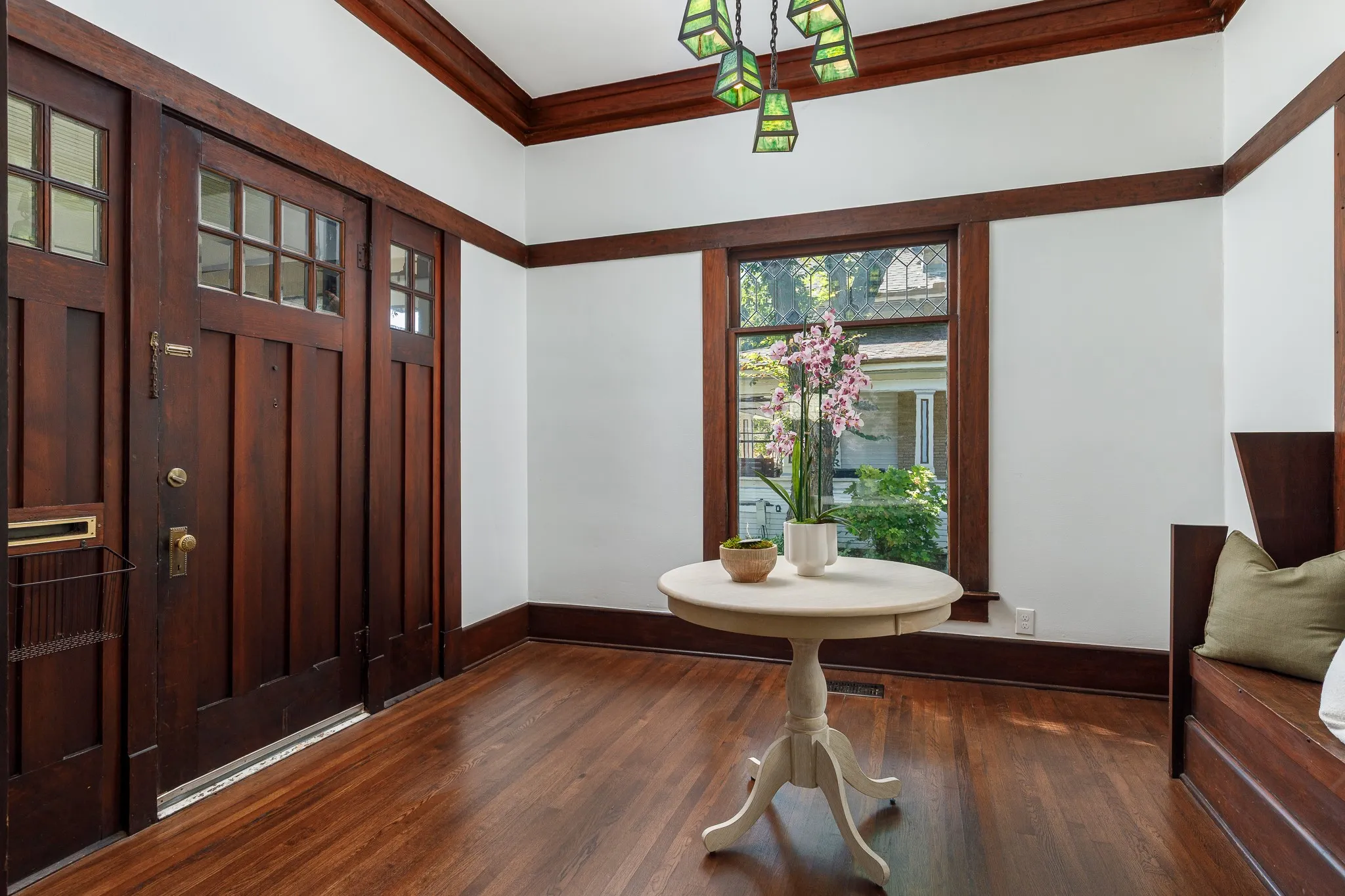 Single Family Residence For Sale in Collin County , 611 N Church Street, Mc Kinney, Texas 75069, 5 Bedroom, 5 Bathroom, 2 Garage spaces, 4,430 Sqft, built in 1910, mls#21369149, Real Estate Agent in Mc Kinney, Homes For Sale in Collin county, Homes For Sale in Mc Kinney, Realtor in Mc Kinney Texas, Real Estate Brokerage Independent Realty Texas, Luminita Cordes Realtor