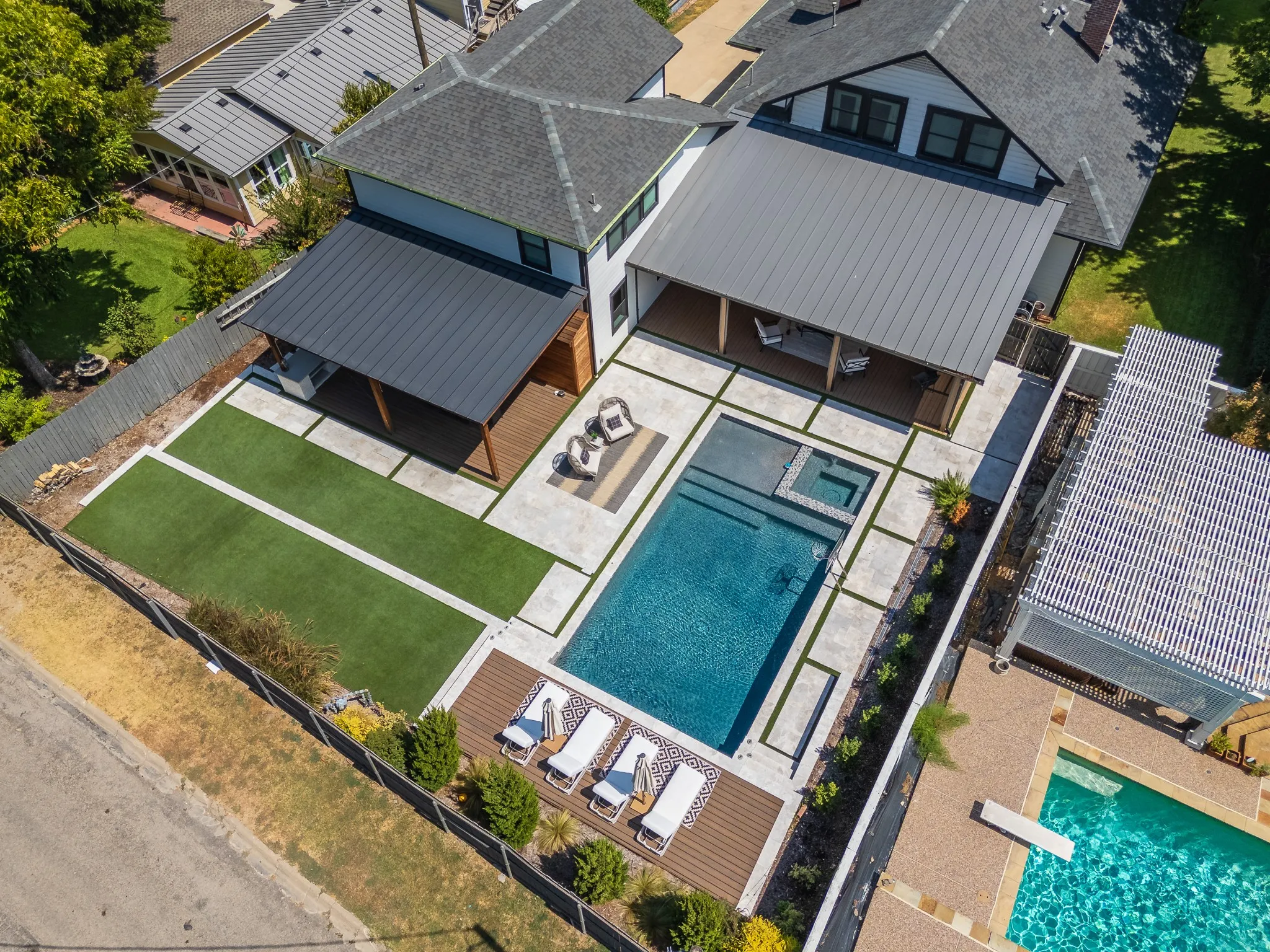 Single Family Residence For Sale in Collin County , 611 N Church Street, Mc Kinney, Texas 75069, 5 Bedroom, 5 Bathroom, 2 Garage spaces, 4,430 Sqft, built in 1910, mls#21369149, Real Estate Agent in Mc Kinney, Homes For Sale in Collin county, Homes For Sale in Mc Kinney, Realtor in Mc Kinney Texas, Real Estate Brokerage Independent Realty Texas, Luminita Cordes Realtor