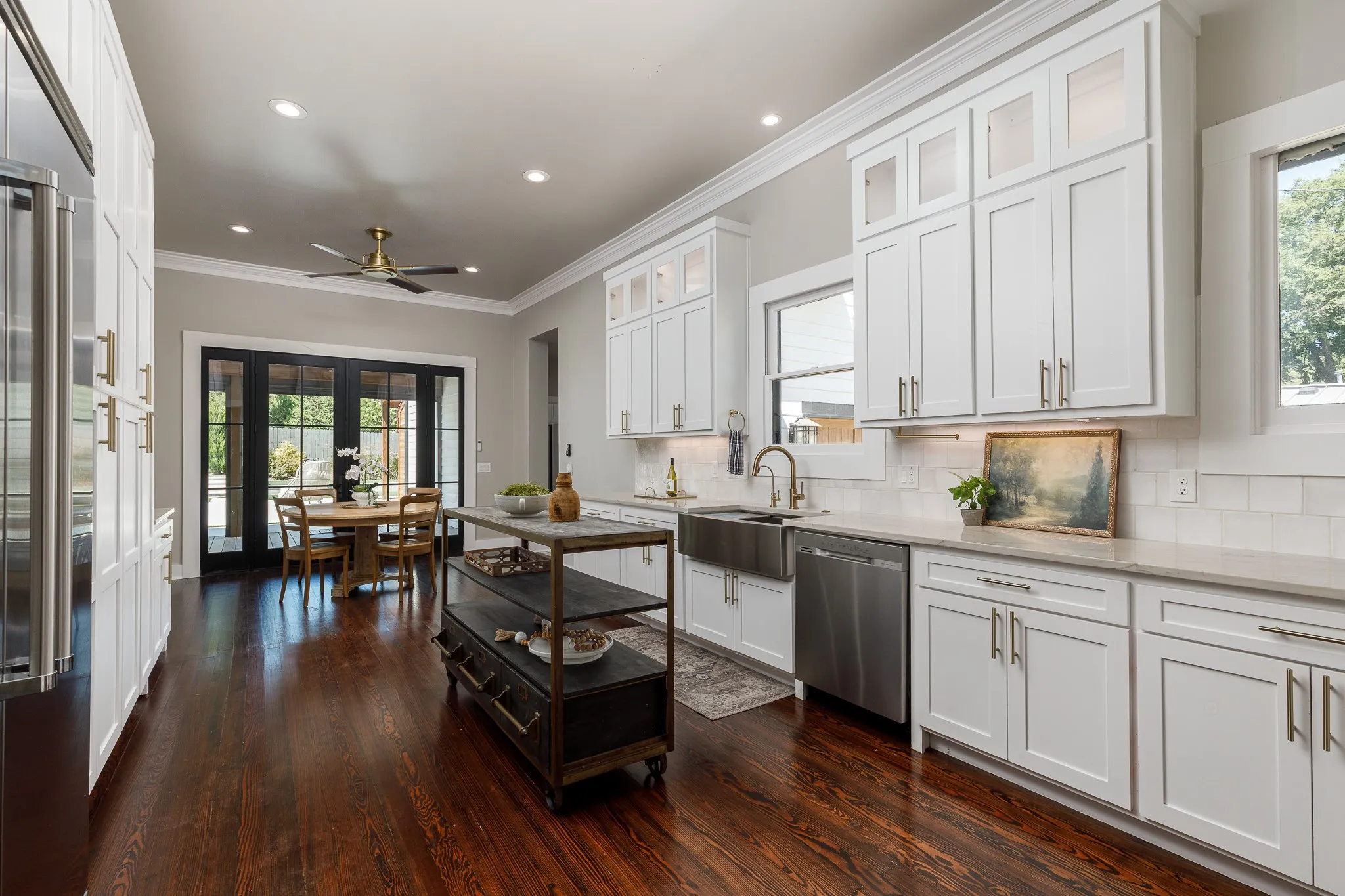 Single Family Residence For Sale in Collin County , 611 N Church Street, Mc Kinney, Texas 75069, 5 Bedroom, 5 Bathroom, 2 Garage spaces, 4,430 Sqft, built in 1910, mls#21369149, Real Estate Agent in Mc Kinney, Homes For Sale in Collin county, Homes For Sale in Mc Kinney, Realtor in Mc Kinney Texas, Real Estate Brokerage Independent Realty Texas, Luminita Cordes Realtor