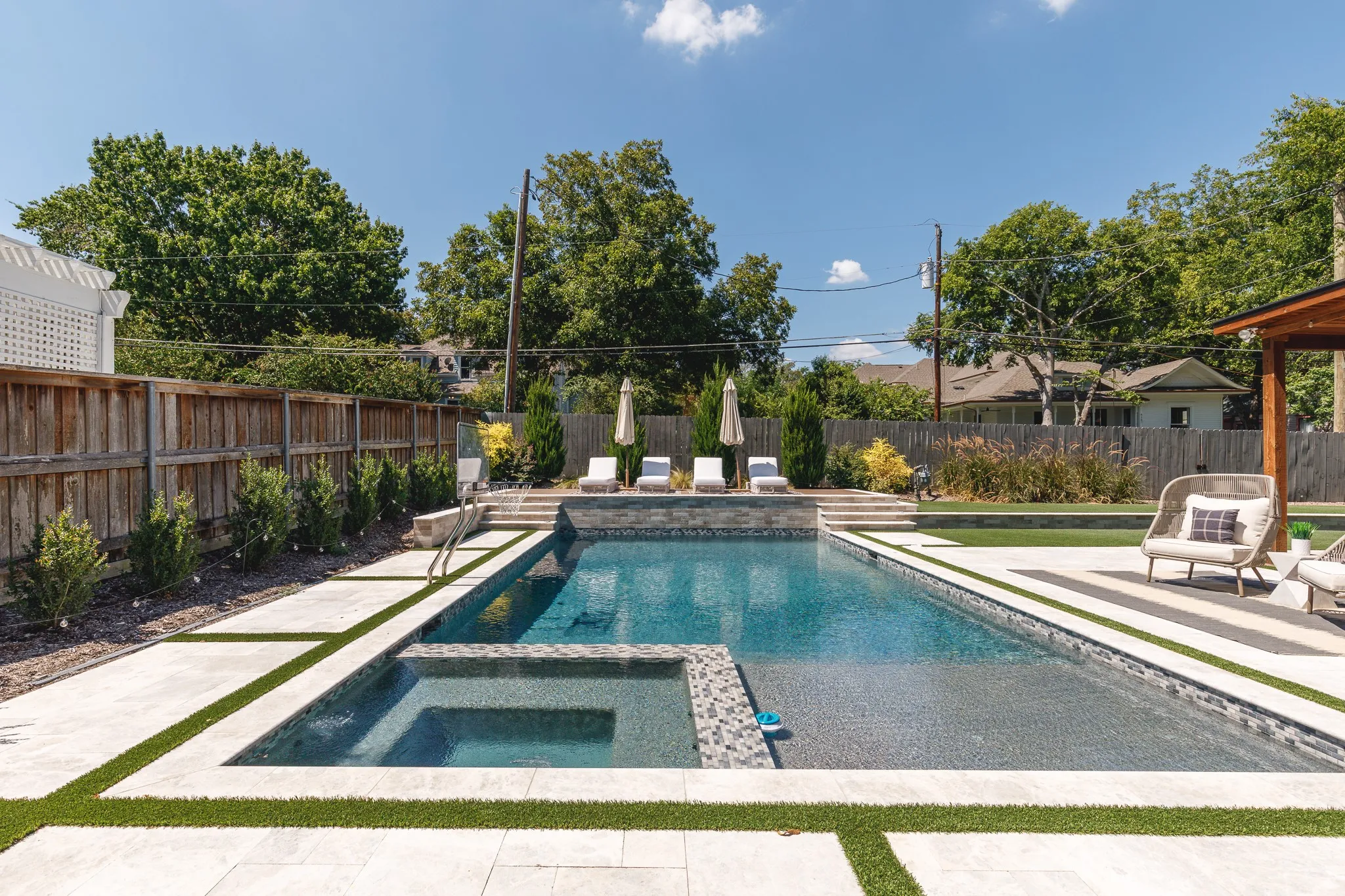 Single Family Residence For Sale in Collin County , 611 N Church Street, Mc Kinney, Texas 75069, 5 Bedroom, 5 Bathroom, 2 Garage spaces, 4,430 Sqft, built in 1910, mls#21369149, Real Estate Agent in Mc Kinney, Homes For Sale in Collin county, Homes For Sale in Mc Kinney, Realtor in Mc Kinney Texas, Real Estate Brokerage Independent Realty Texas, Luminita Cordes Realtor