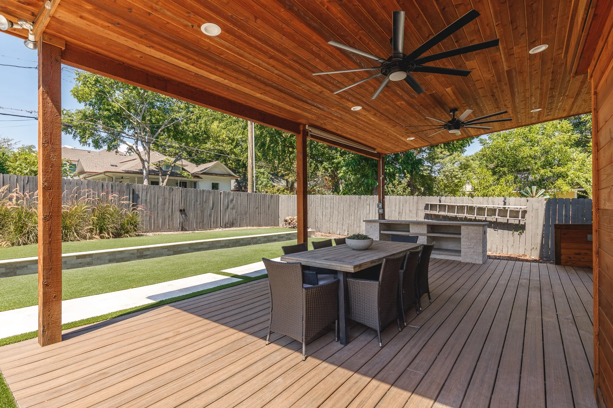 Single Family Residence For Sale in Collin County , 611 N Church Street, Mc Kinney, Texas 75069, 5 Bedroom, 5 Bathroom, 2 Garage spaces, 4,430 Sqft, built in 1910, mls#21369149, Real Estate Agent in Mc Kinney, Homes For Sale in Collin county, Homes For Sale in Mc Kinney, Realtor in Mc Kinney Texas, Real Estate Brokerage Independent Realty Texas, Luminita Cordes Realtor