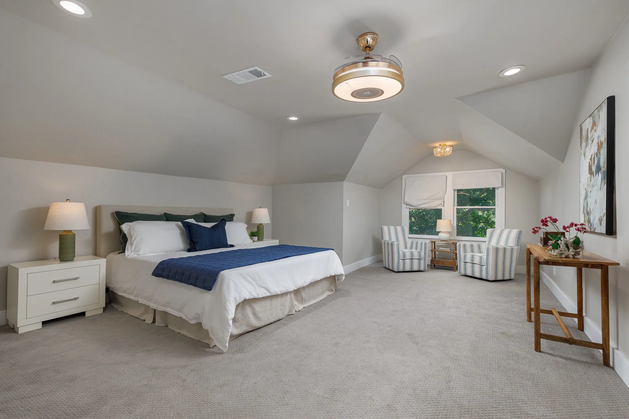 Single Family Residence For Sale in Collin County , 611 N Church Street, Mc Kinney, Texas 75069, 5 Bedroom, 5 Bathroom, 2 Garage spaces, 4,430 Sqft, built in 1910, mls#21369149, Real Estate Agent in Mc Kinney, Homes For Sale in Collin county, Homes For Sale in Mc Kinney, Realtor in Mc Kinney Texas, Real Estate Brokerage Independent Realty Texas, Luminita Cordes Realtor