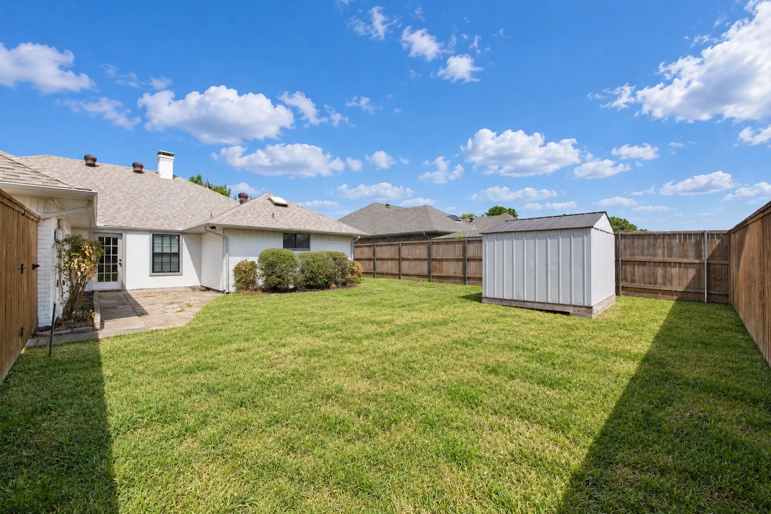 Single Family Residence For Sale in Denton County , 1010 Magnolia Drive, Carrollton, Texas 75007, 4 Bedroom, 3 Bathroom, 2 Garage spaces, 2,279 Sqft, built in 1984, mls#21383820, Real Estate Agent in Carrollton, Homes For Sale in Denton county, Homes For Sale in Carrollton, Realtor in Carrollton Texas, Real Estate Brokerage Independent Realty Texas, Luminita Cordes Realtor