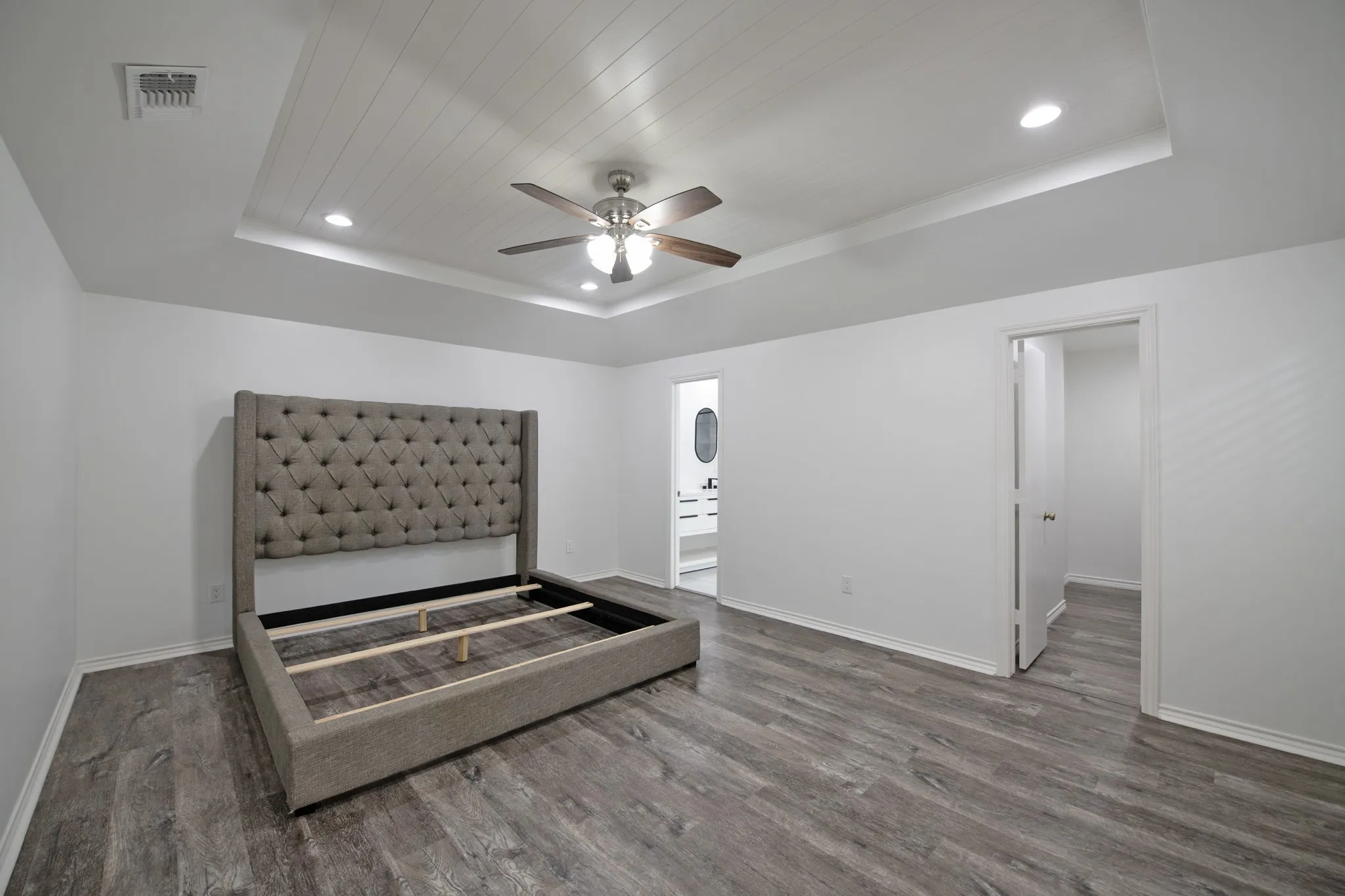 Single Family Residence For Sale in Denton County , 1010 Magnolia Drive, Carrollton, Texas 75007, 4 Bedroom, 3 Bathroom, 2 Garage spaces, 2,279 Sqft, built in 1984, mls#21383820, Real Estate Agent in Carrollton, Homes For Sale in Denton county, Homes For Sale in Carrollton, Realtor in Carrollton Texas, Real Estate Brokerage Independent Realty Texas, Luminita Cordes Realtor