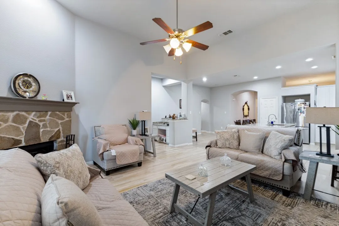 Single Family Residence For Sale in Rockwall County , 289 Hawthorn Drive, Fate, Texas 75087, 4 Bedroom, 3 Bathroom, 2 Garage spaces, 2,382 Sqft, built in 2009, mls#21383776, Real Estate Agent in Fate, Homes For Sale in Rockwall county, Homes For Sale in Fate, Realtor in Fate Texas, Real Estate Brokerage Independent Realty Texas, Luminita Cordes Realtor