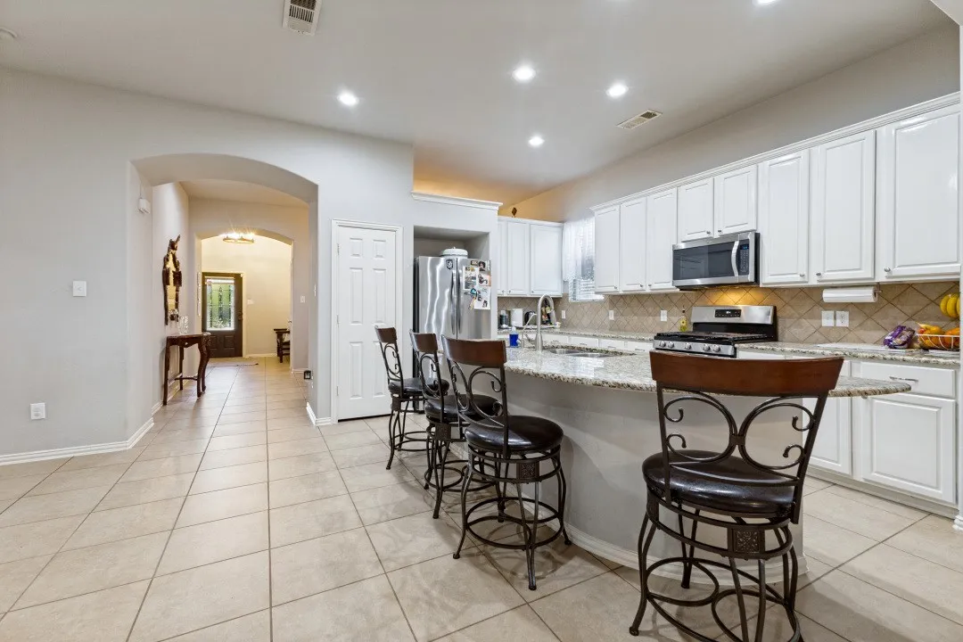 Single Family Residence For Sale in Rockwall County , 289 Hawthorn Drive, Fate, Texas 75087, 4 Bedroom, 3 Bathroom, 2 Garage spaces, 2,382 Sqft, built in 2009, mls#21383776, Real Estate Agent in Fate, Homes For Sale in Rockwall county, Homes For Sale in Fate, Realtor in Fate Texas, Real Estate Brokerage Independent Realty Texas, Luminita Cordes Realtor