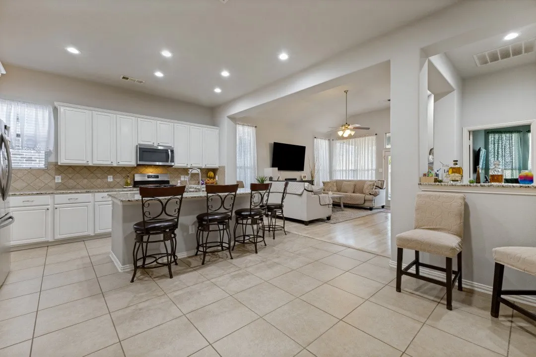Single Family Residence For Sale in Rockwall County , 289 Hawthorn Drive, Fate, Texas 75087, 4 Bedroom, 3 Bathroom, 2 Garage spaces, 2,382 Sqft, built in 2009, mls#21383776, Real Estate Agent in Fate, Homes For Sale in Rockwall county, Homes For Sale in Fate, Realtor in Fate Texas, Real Estate Brokerage Independent Realty Texas, Luminita Cordes Realtor