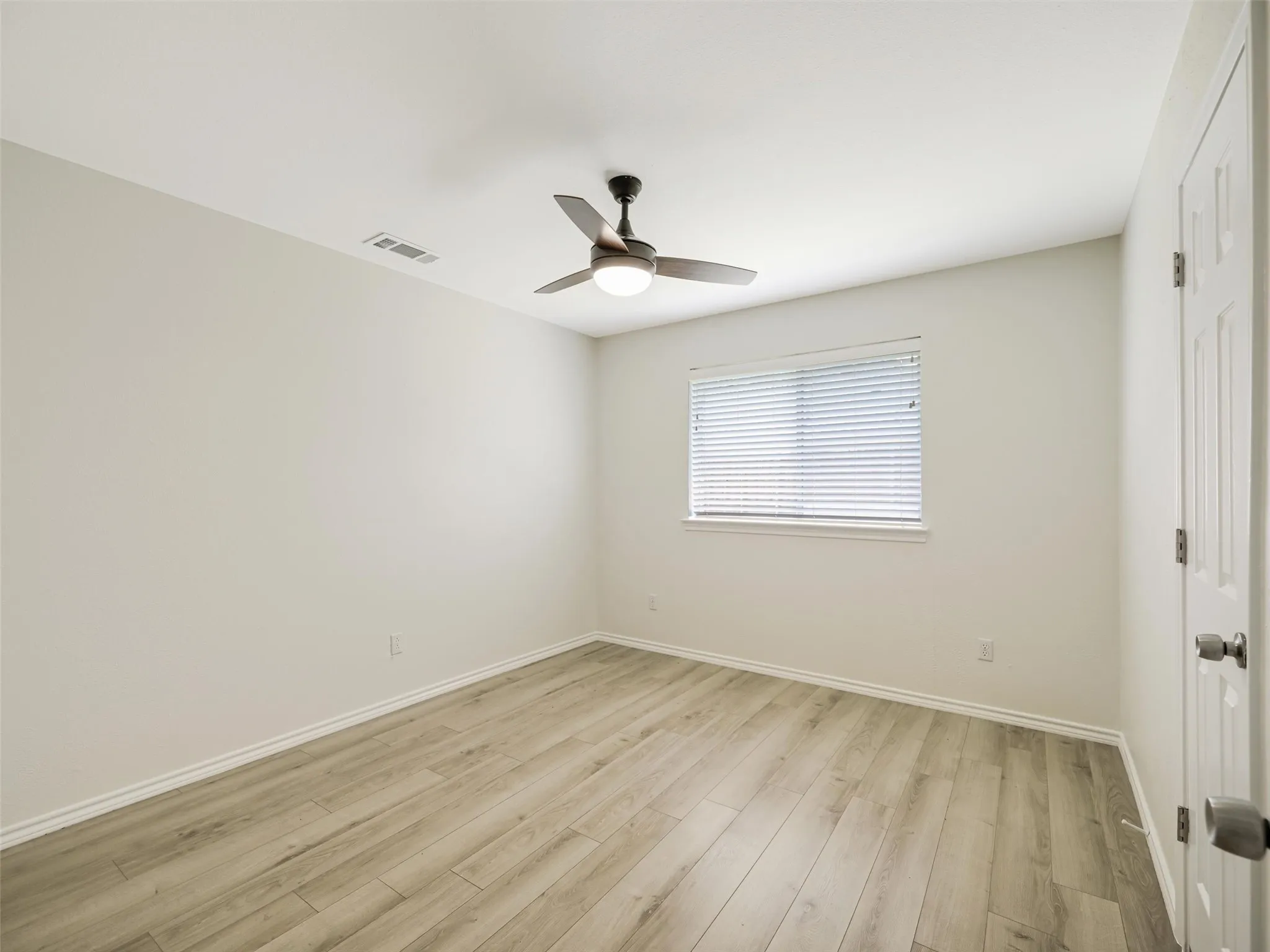 Single Family Residence For Sale in Collin County , 5012 Andover Drive, Plano, Texas 75023, 4 Bedroom, 2 Bathroom, 2 Garage spaces, 2,166 Sqft, built in 1980, mls#21380277, Real Estate Agent in Plano, Homes For Sale in Collin county, Homes For Sale in Plano, Realtor in Plano Texas, Real Estate Brokerage Independent Realty Texas, Luminita Cordes Realtor