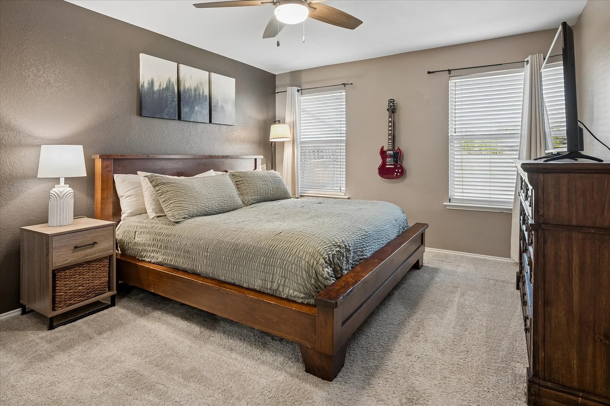 Single Family Residence For Sale in Rockwall County , 417 Pin Oak Lane, Royse City, Texas 75189, 3 Bedroom, 2 Bathroom, 2 Garage spaces, 1,436 Sqft, built in 2005, mls#21383760, Real Estate Agent in Royse City, Homes For Sale in Rockwall county, Homes For Sale in Royse City, Realtor in Royse City Texas, Real Estate Brokerage Independent Realty Texas, Luminita Cordes Realtor