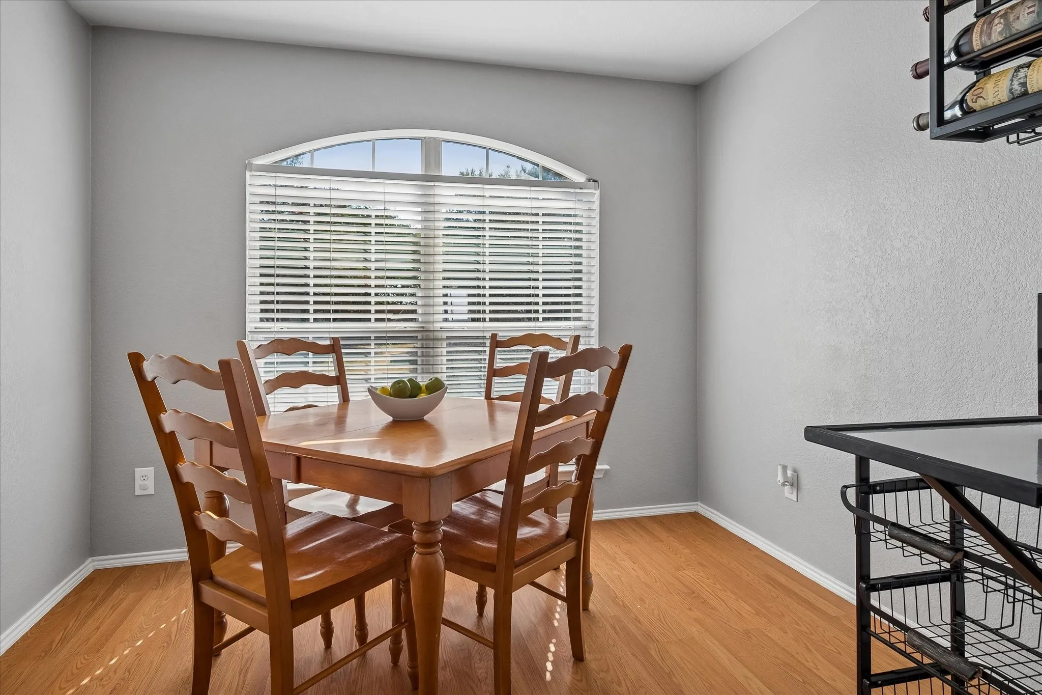 Single Family Residence For Sale in Rockwall County , 417 Pin Oak Lane, Royse City, Texas 75189, 3 Bedroom, 2 Bathroom, 2 Garage spaces, 1,436 Sqft, built in 2005, mls#21383760, Real Estate Agent in Royse City, Homes For Sale in Rockwall county, Homes For Sale in Royse City, Realtor in Royse City Texas, Real Estate Brokerage Independent Realty Texas, Luminita Cordes Realtor