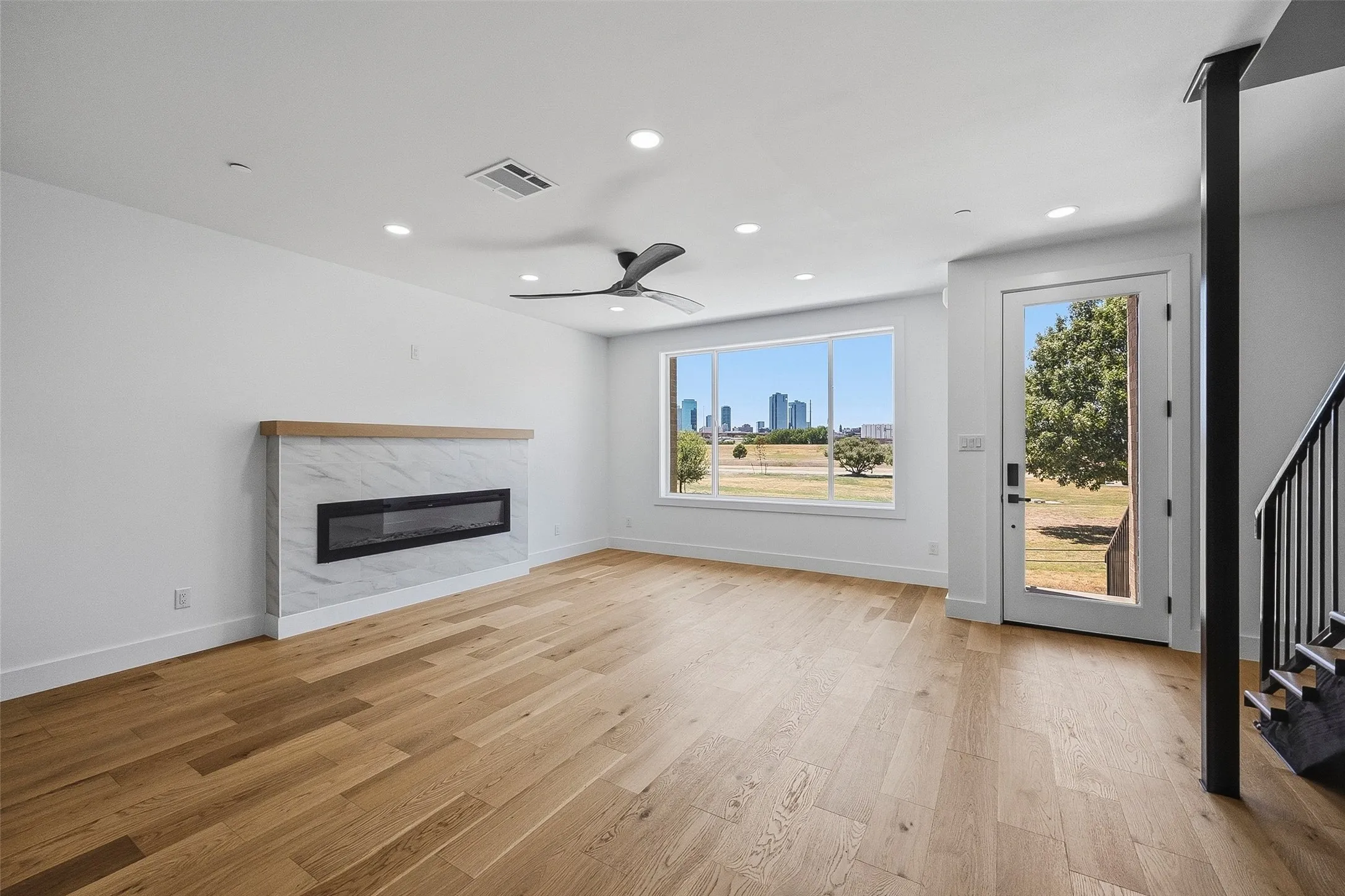 Townhouse For Rent in Tarrant County , 404 Vista Buena Trail, Fort Worth, Texas 76111, 4 Bedroom, 5 Bathroom, 2 Garage spaces, 3,099 Sqft, built in 2025, mls#21383802, Real Estate Agent in Fort Worth, Homes For Rent in Tarrant county, Homes For Rent in Fort Worth, Realtor in Fort Worth Texas, Real Estate Brokerage Independent Realty Texas, Luminita Cordes Realtor