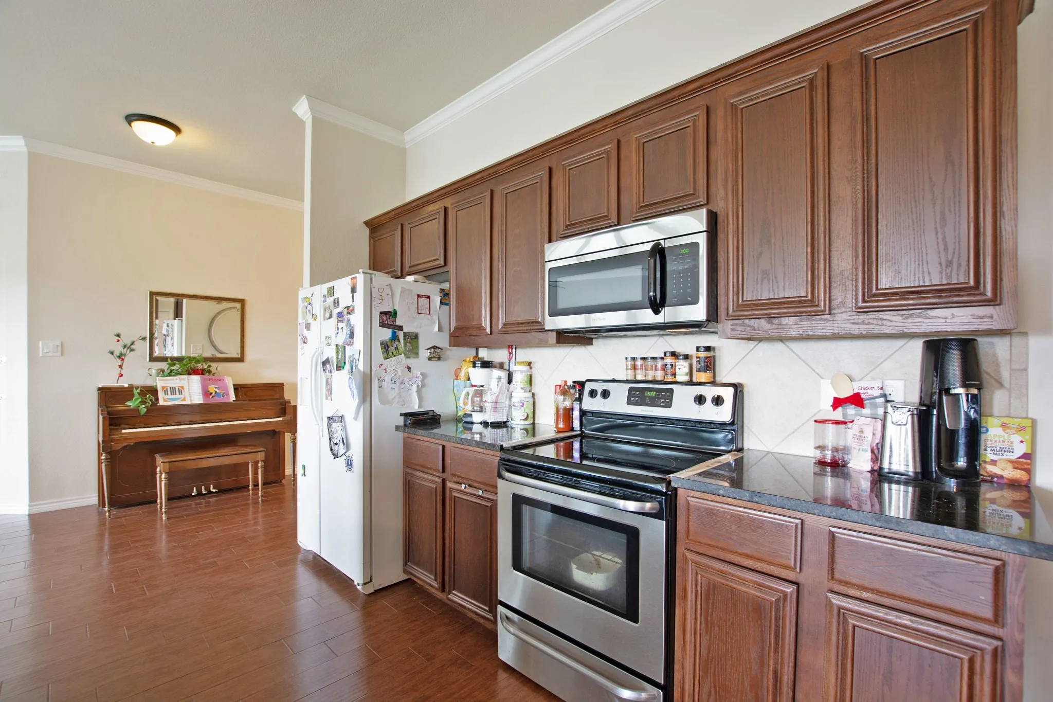 Single Family Residence For Sale in Collin County , 1309 N Houston Street, Royse City, Texas 75189, 3 Bedroom, 2 Bathroom, 2 Garage spaces, 2,045 Sqft, built in 2014, mls#21383826, Real Estate Agent in Royse City, Homes For Sale in Collin county, Homes For Sale in Royse City, Realtor in Royse City Texas, Real Estate Brokerage Independent Realty Texas, Luminita Cordes Realtor