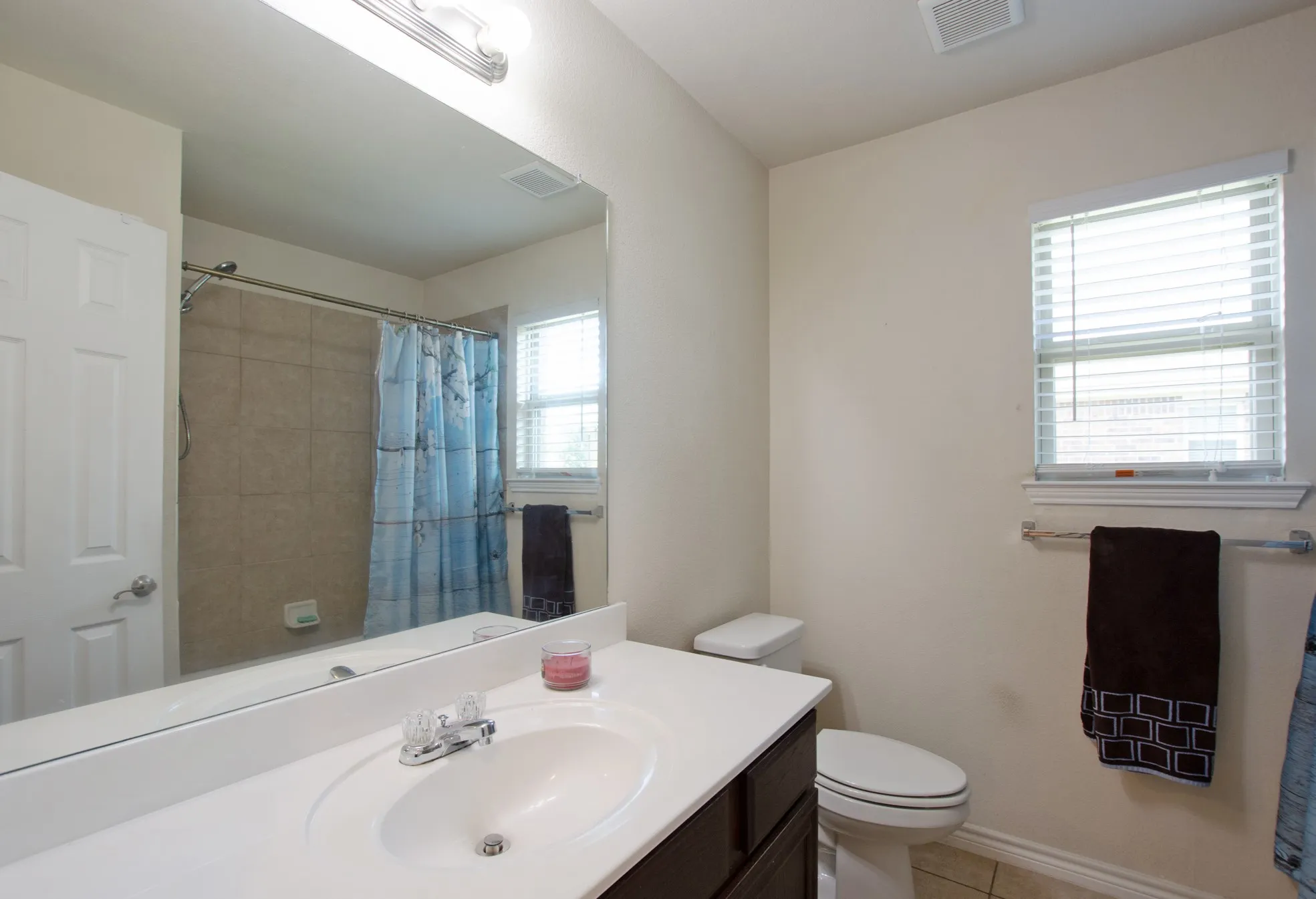 Single Family Residence For Sale in Collin County , 1309 N Houston Street, Royse City, Texas 75189, 3 Bedroom, 2 Bathroom, 2 Garage spaces, 2,045 Sqft, built in 2014, mls#21383826, Real Estate Agent in Royse City, Homes For Sale in Collin county, Homes For Sale in Royse City, Realtor in Royse City Texas, Real Estate Brokerage Independent Realty Texas, Luminita Cordes Realtor