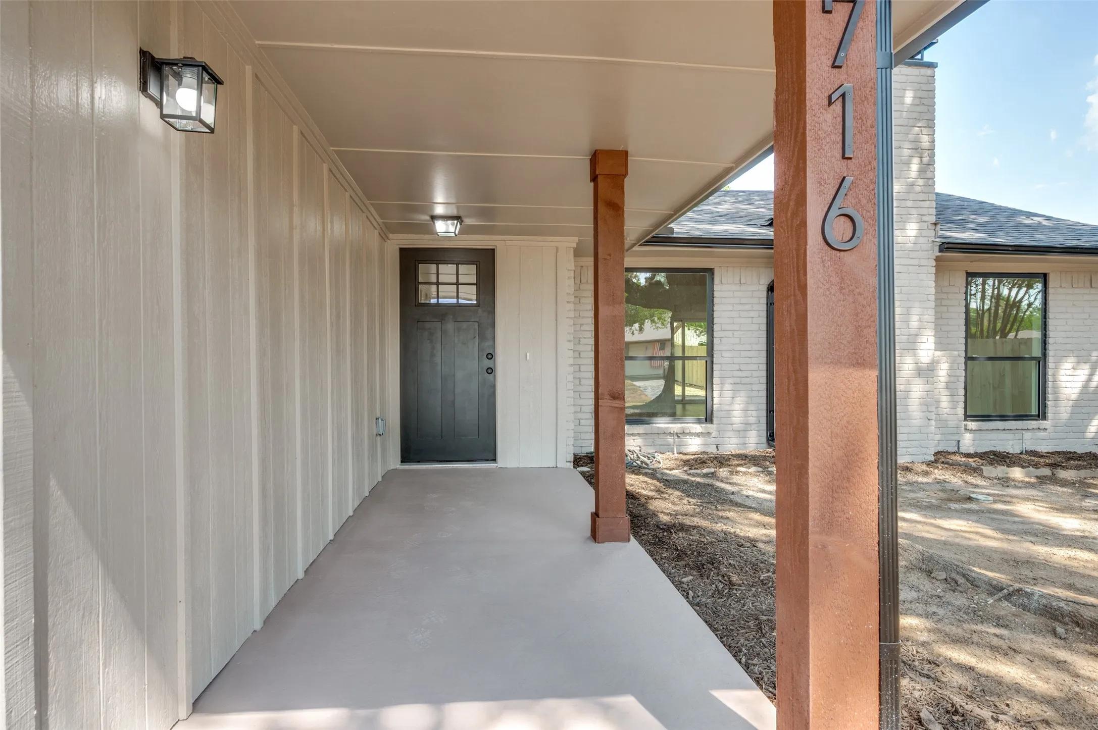 Single Family Residence For Sale in Dallas County , 1716 Creek Ridge Court, Irving, Texas 75060, 3 Bedroom, 2 Bathroom, 2 Garage spaces, 1,794 Sqft, built in 1978, mls#21380463, Real Estate Agent in Irving, Homes For Sale in Dallas county, Homes For Sale in Irving, Realtor in Irving Texas, Real Estate Brokerage Independent Realty Texas, Luminita Cordes Realtor
