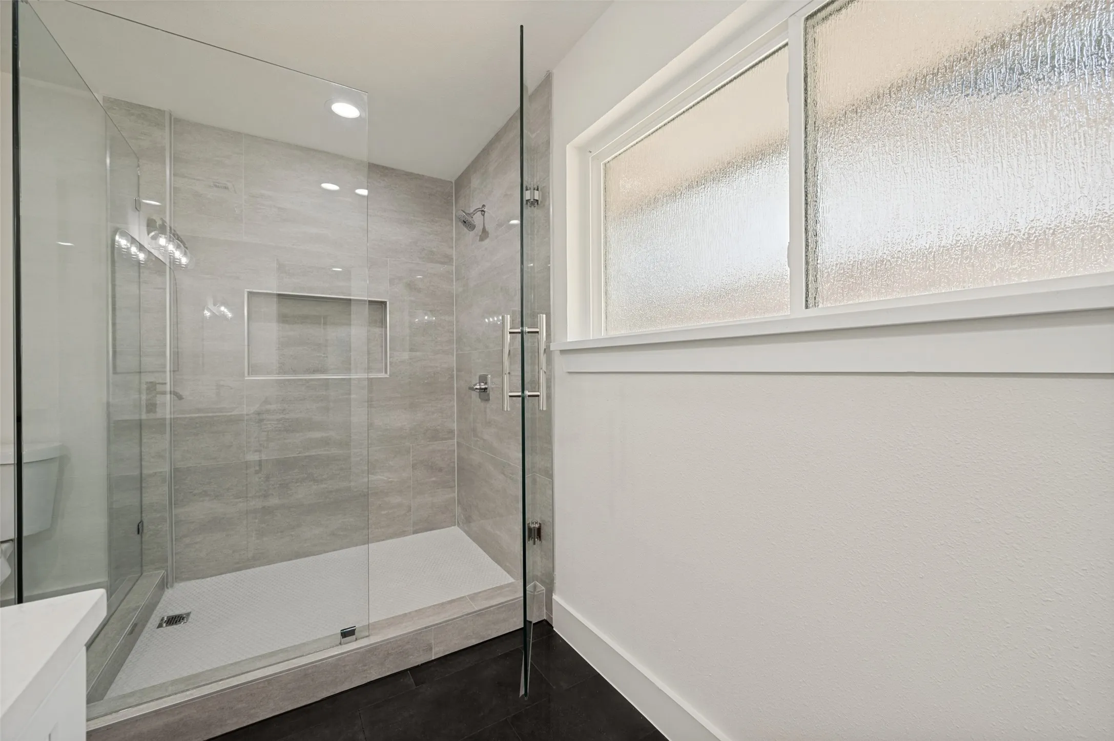 Single Family Residence For Sale in Dallas County , 1716 Creek Ridge Court, Irving, Texas 75060, 3 Bedroom, 2 Bathroom, 2 Garage spaces, 1,794 Sqft, built in 1978, mls#21380463, Real Estate Agent in Irving, Homes For Sale in Dallas county, Homes For Sale in Irving, Realtor in Irving Texas, Real Estate Brokerage Independent Realty Texas, Luminita Cordes Realtor