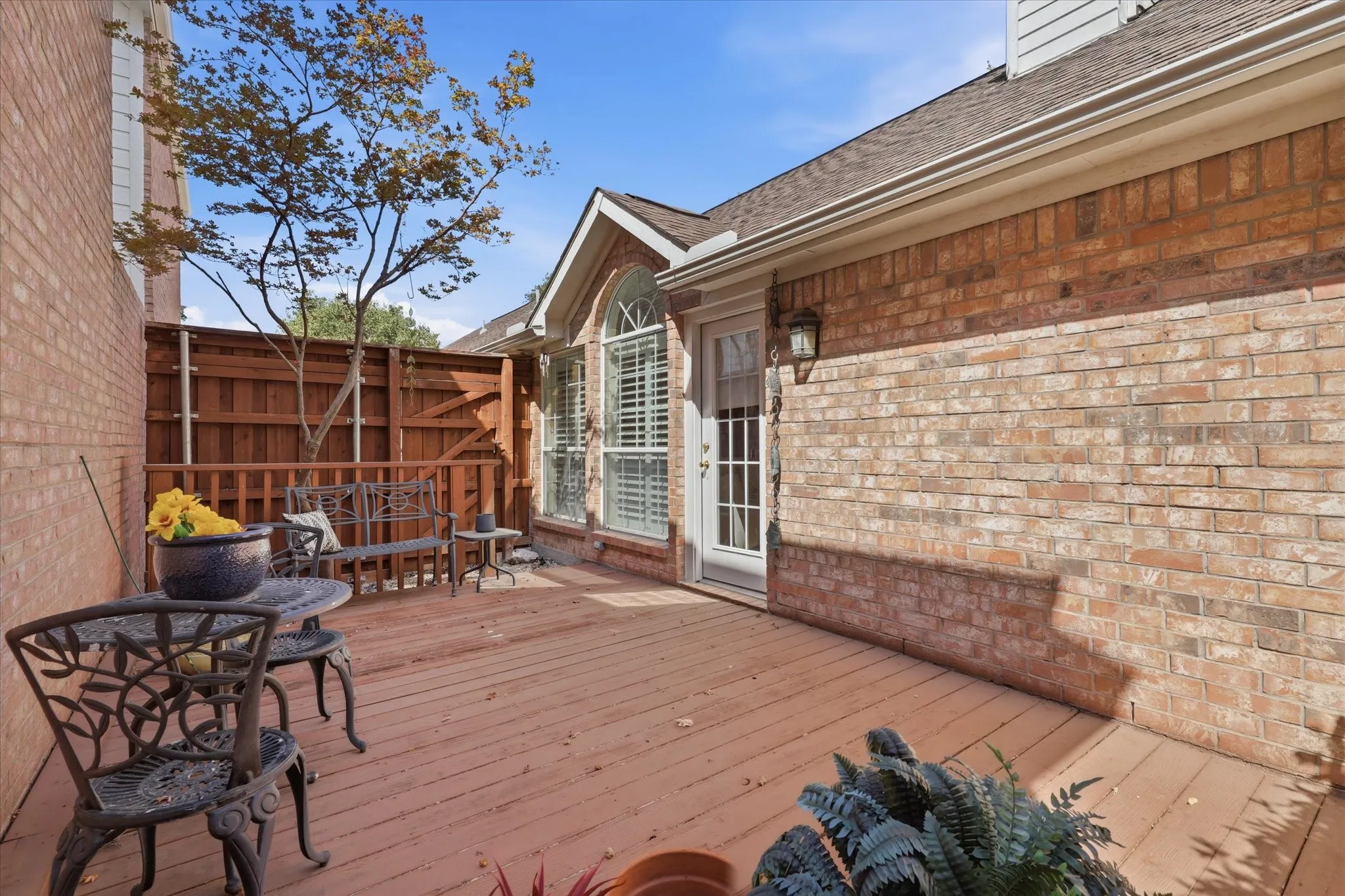 Single Family Residence For Sale in Collin County , 4900 Rockcreek Lane, Plano, Texas 75024, 2 Bedroom, 2 Bathroom, 2 Garage spaces, 1,605 Sqft, built in 1995, mls#21383650, Real Estate Agent in Plano, Homes For Sale in Collin county, Homes For Sale in Plano, Realtor in Plano Texas, Real Estate Brokerage Independent Realty Texas, Luminita Cordes Realtor