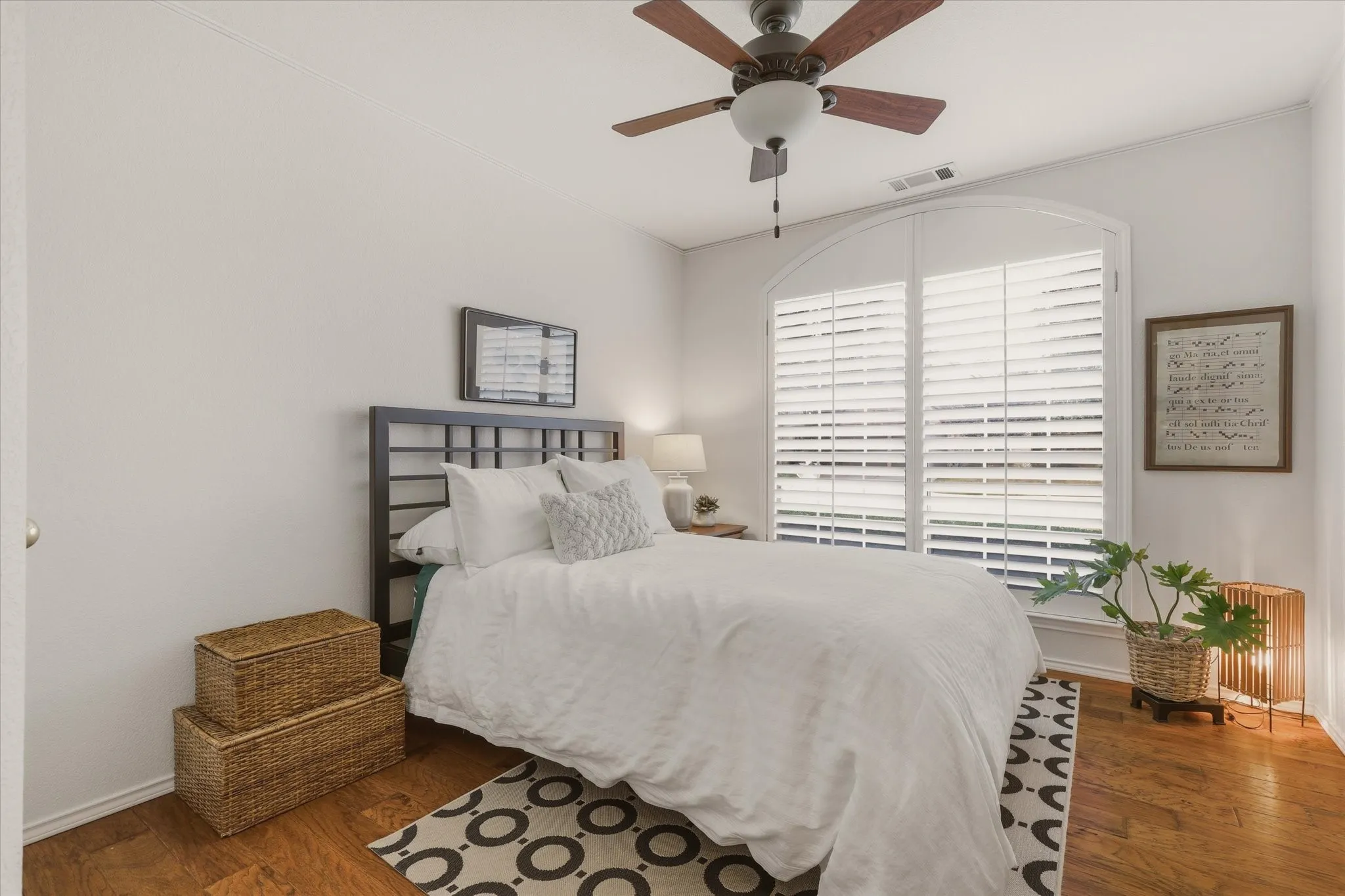 Single Family Residence For Sale in Collin County , 4900 Rockcreek Lane, Plano, Texas 75024, 2 Bedroom, 2 Bathroom, 2 Garage spaces, 1,605 Sqft, built in 1995, mls#21383650, Real Estate Agent in Plano, Homes For Sale in Collin county, Homes For Sale in Plano, Realtor in Plano Texas, Real Estate Brokerage Independent Realty Texas, Luminita Cordes Realtor