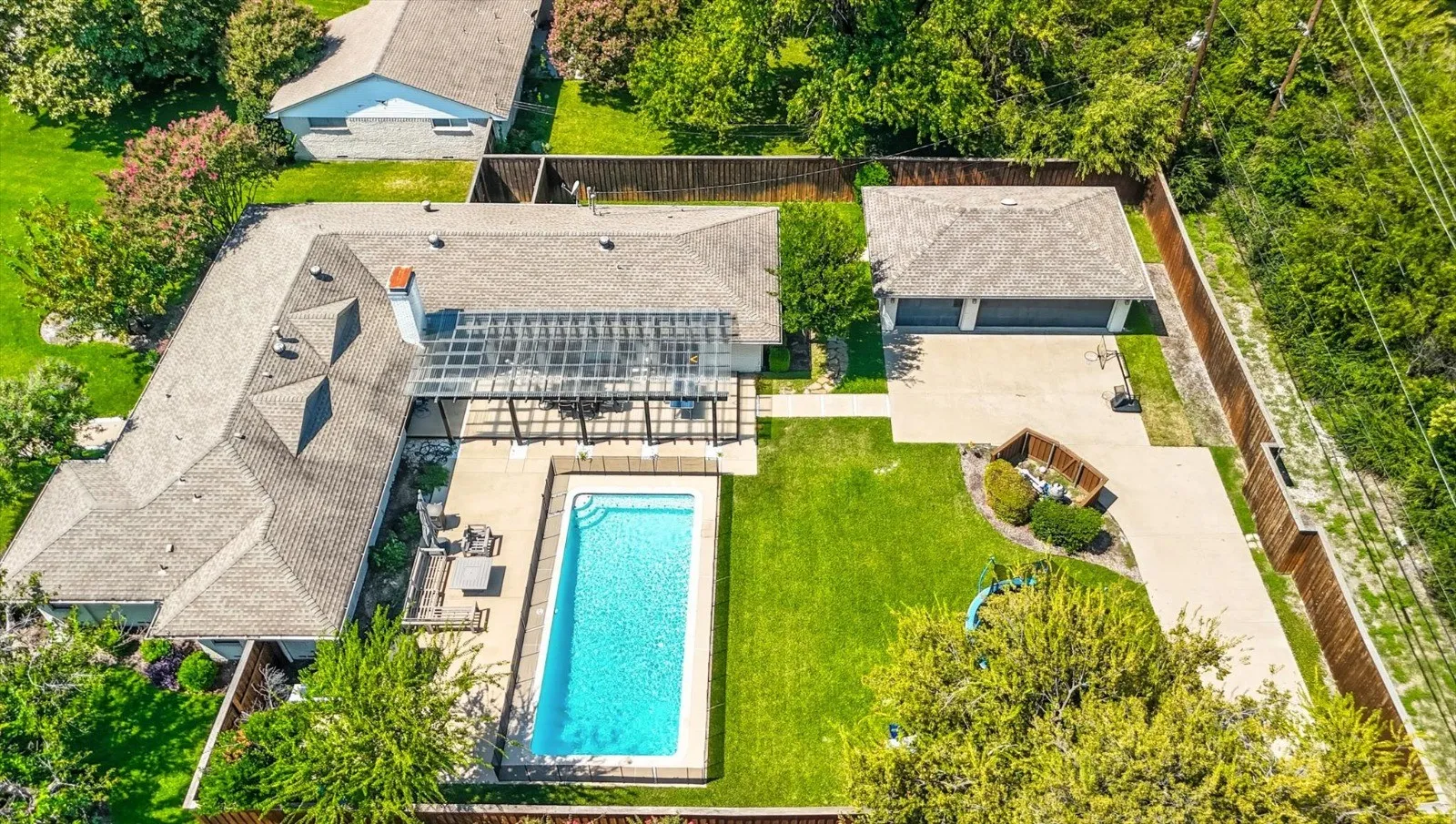 Single Family Residence For Sale in Dallas County , 5857 Charlestown Drive, Dallas, Texas 75230, 5 Bedroom, 3 Bathroom, 3 Garage spaces, 2,862 Sqft, built in 1956, mls#21382709, Real Estate Agent in Dallas, Homes For Sale in Dallas county, Homes For Sale in Dallas, Realtor in Dallas Texas, Real Estate Brokerage Independent Realty Texas, Luminita Cordes Realtor
