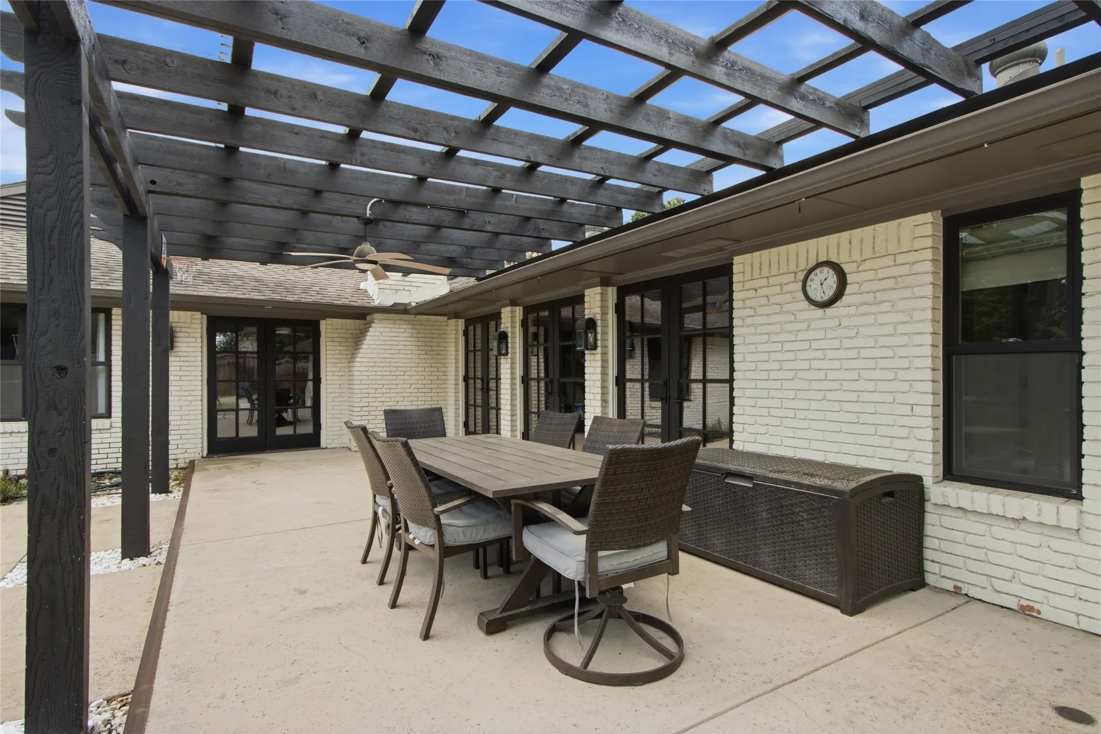 Single Family Residence For Sale in Dallas County , 5857 Charlestown Drive, Dallas, Texas 75230, 5 Bedroom, 3 Bathroom, 3 Garage spaces, 2,862 Sqft, built in 1956, mls#21382709, Real Estate Agent in Dallas, Homes For Sale in Dallas county, Homes For Sale in Dallas, Realtor in Dallas Texas, Real Estate Brokerage Independent Realty Texas, Luminita Cordes Realtor
