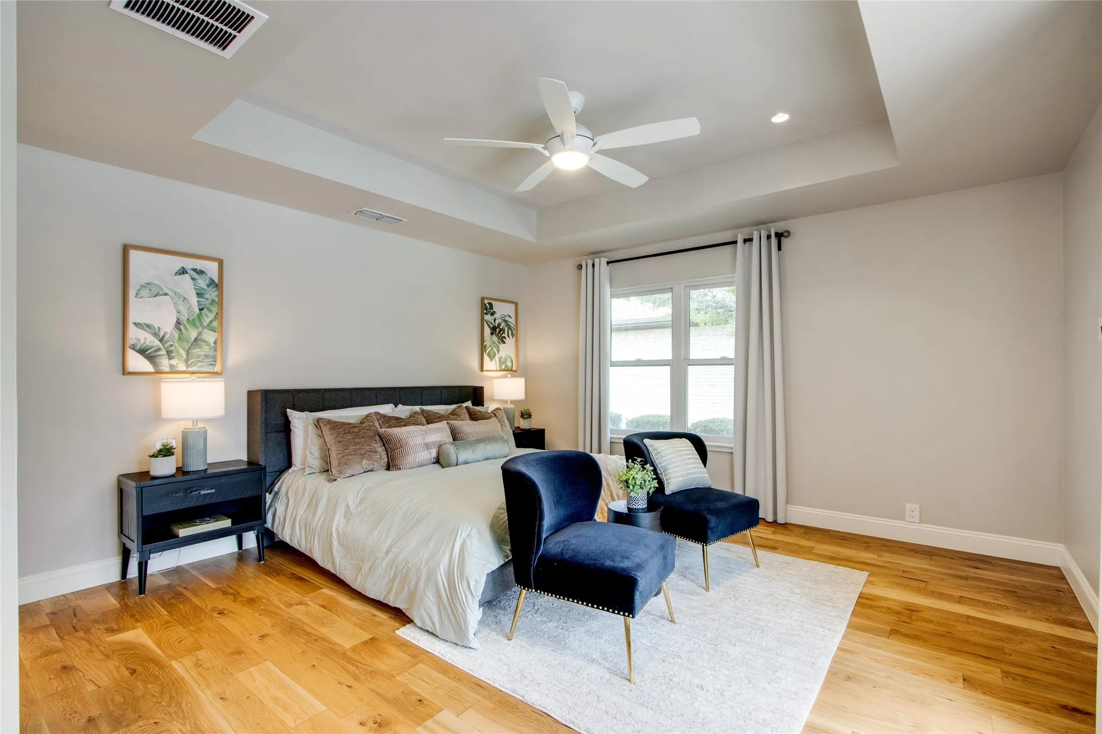 Single Family Residence For Sale in Dallas County , 5857 Charlestown Drive, Dallas, Texas 75230, 5 Bedroom, 3 Bathroom, 3 Garage spaces, 2,862 Sqft, built in 1956, mls#21382709, Real Estate Agent in Dallas, Homes For Sale in Dallas county, Homes For Sale in Dallas, Realtor in Dallas Texas, Real Estate Brokerage Independent Realty Texas, Luminita Cordes Realtor