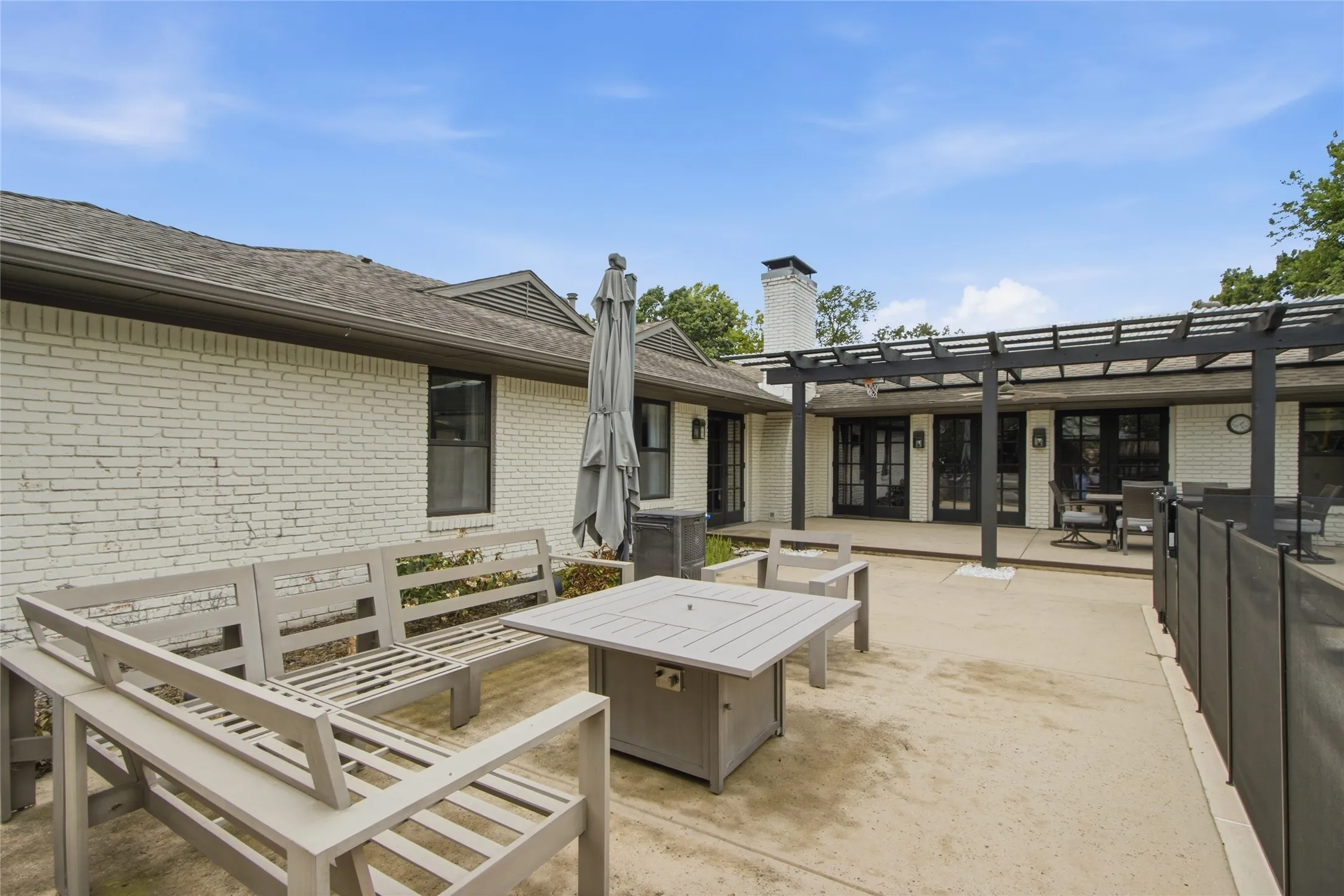 Single Family Residence For Sale in Dallas County , 5857 Charlestown Drive, Dallas, Texas 75230, 5 Bedroom, 3 Bathroom, 3 Garage spaces, 2,862 Sqft, built in 1956, mls#21382709, Real Estate Agent in Dallas, Homes For Sale in Dallas county, Homes For Sale in Dallas, Realtor in Dallas Texas, Real Estate Brokerage Independent Realty Texas, Luminita Cordes Realtor