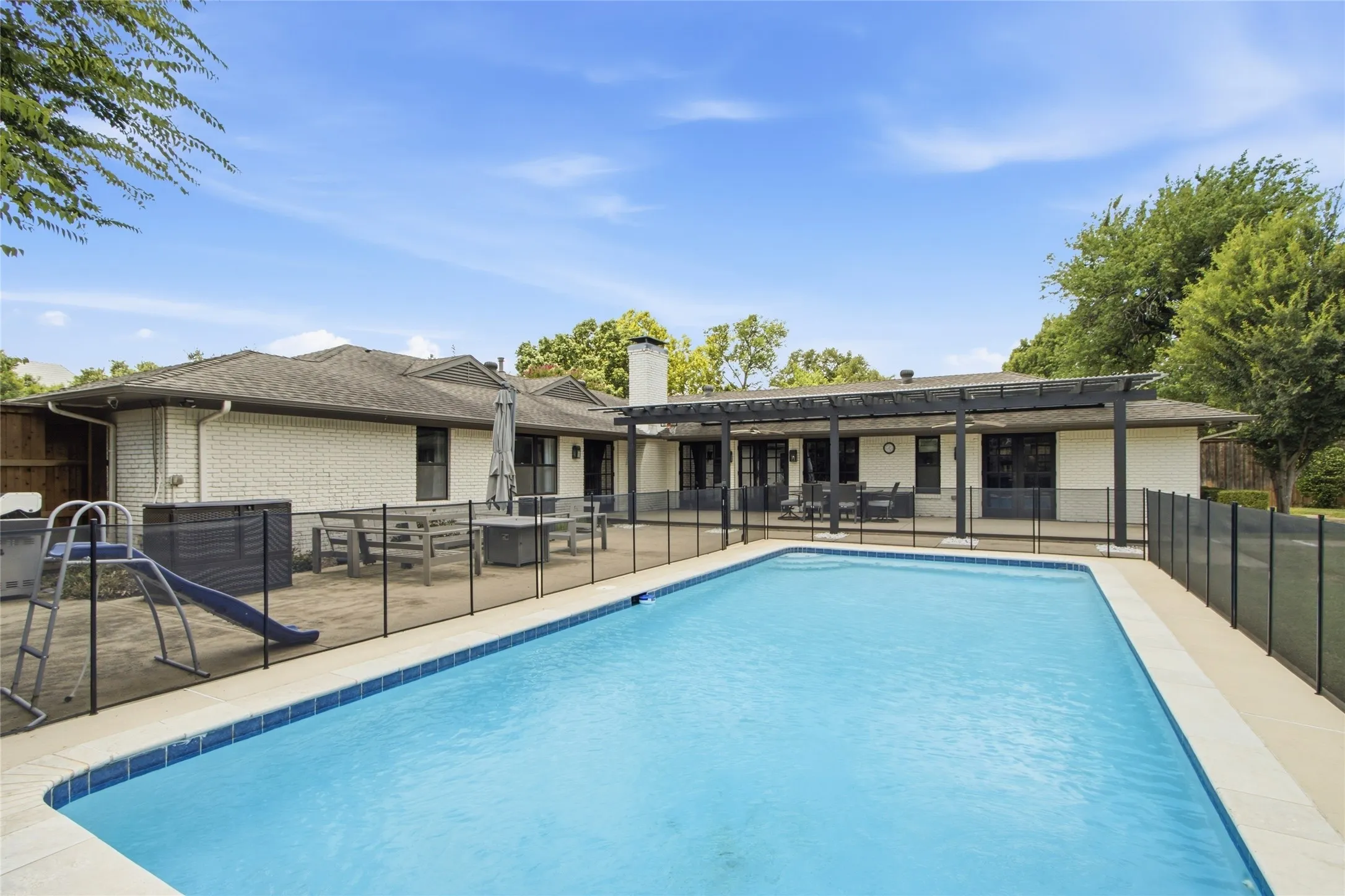 Single Family Residence For Sale in Dallas County , 5857 Charlestown Drive, Dallas, Texas 75230, 5 Bedroom, 3 Bathroom, 3 Garage spaces, 2,862 Sqft, built in 1956, mls#21382709, Real Estate Agent in Dallas, Homes For Sale in Dallas county, Homes For Sale in Dallas, Realtor in Dallas Texas, Real Estate Brokerage Independent Realty Texas, Luminita Cordes Realtor